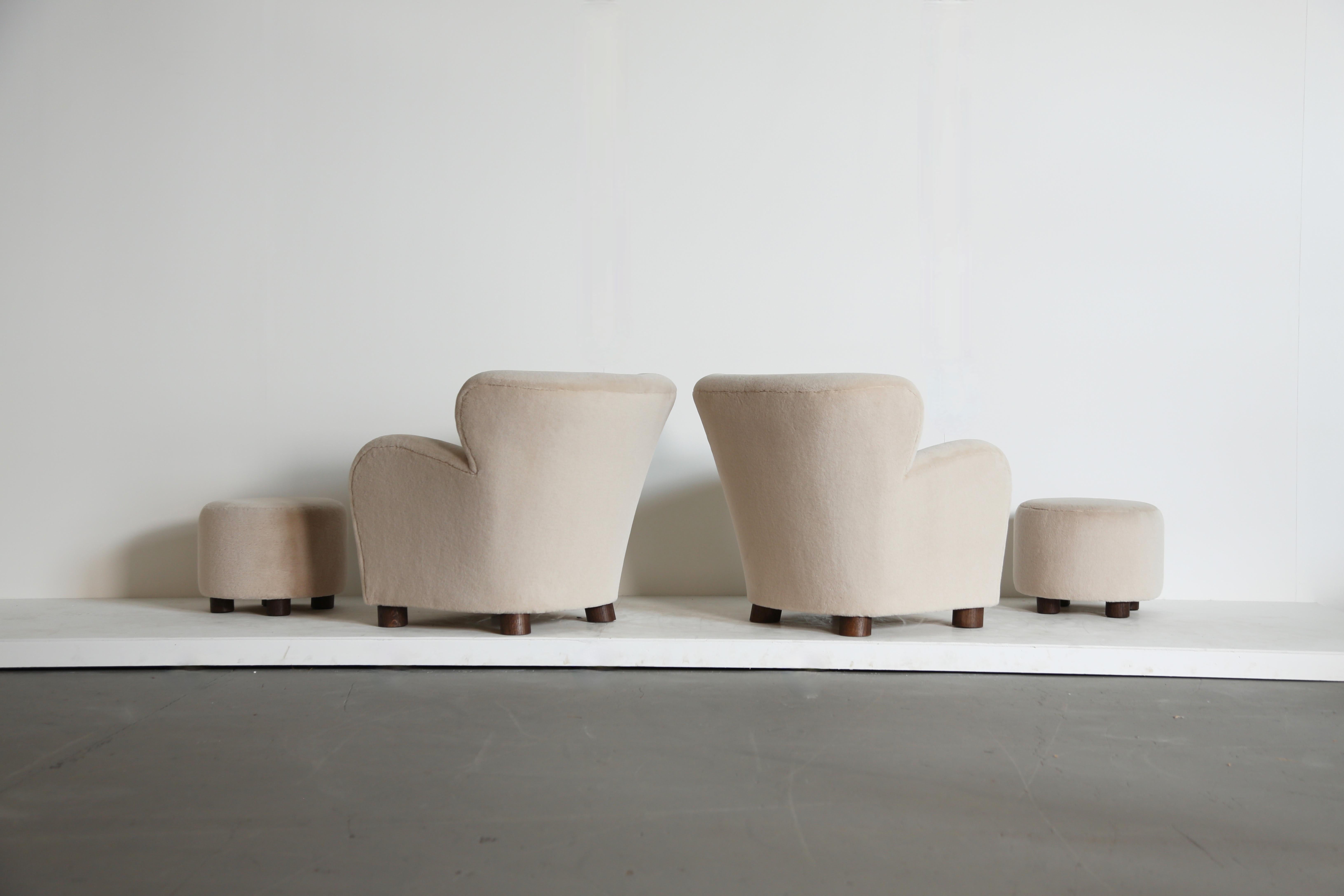 A Lounge Chair / Armchair and Ottoman, Upholstered in Pure Ivory Alpaca For Sale 4
