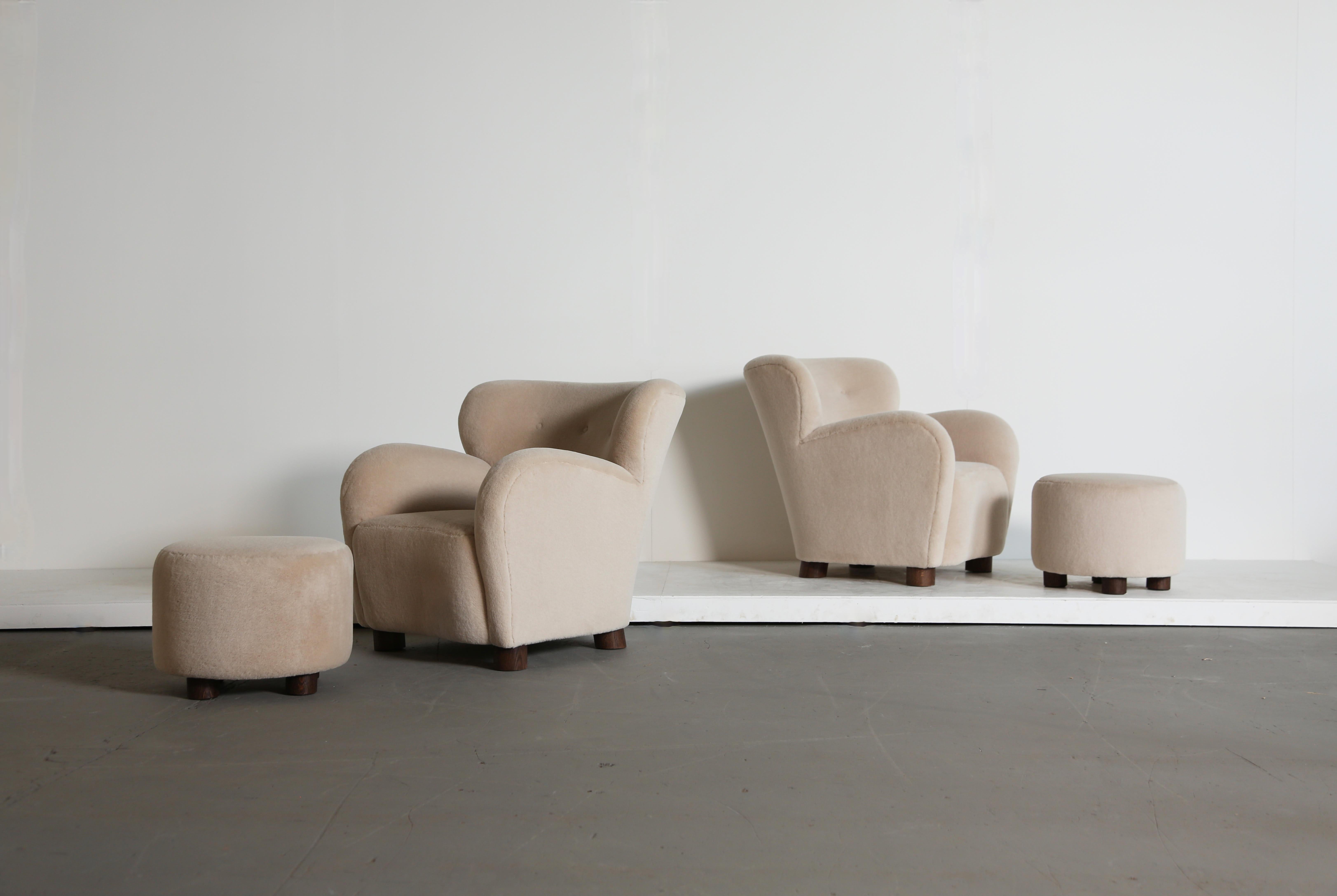 A Lounge Chair / Armchair and Ottoman, Upholstered in Pure Ivory Alpaca For Sale 3