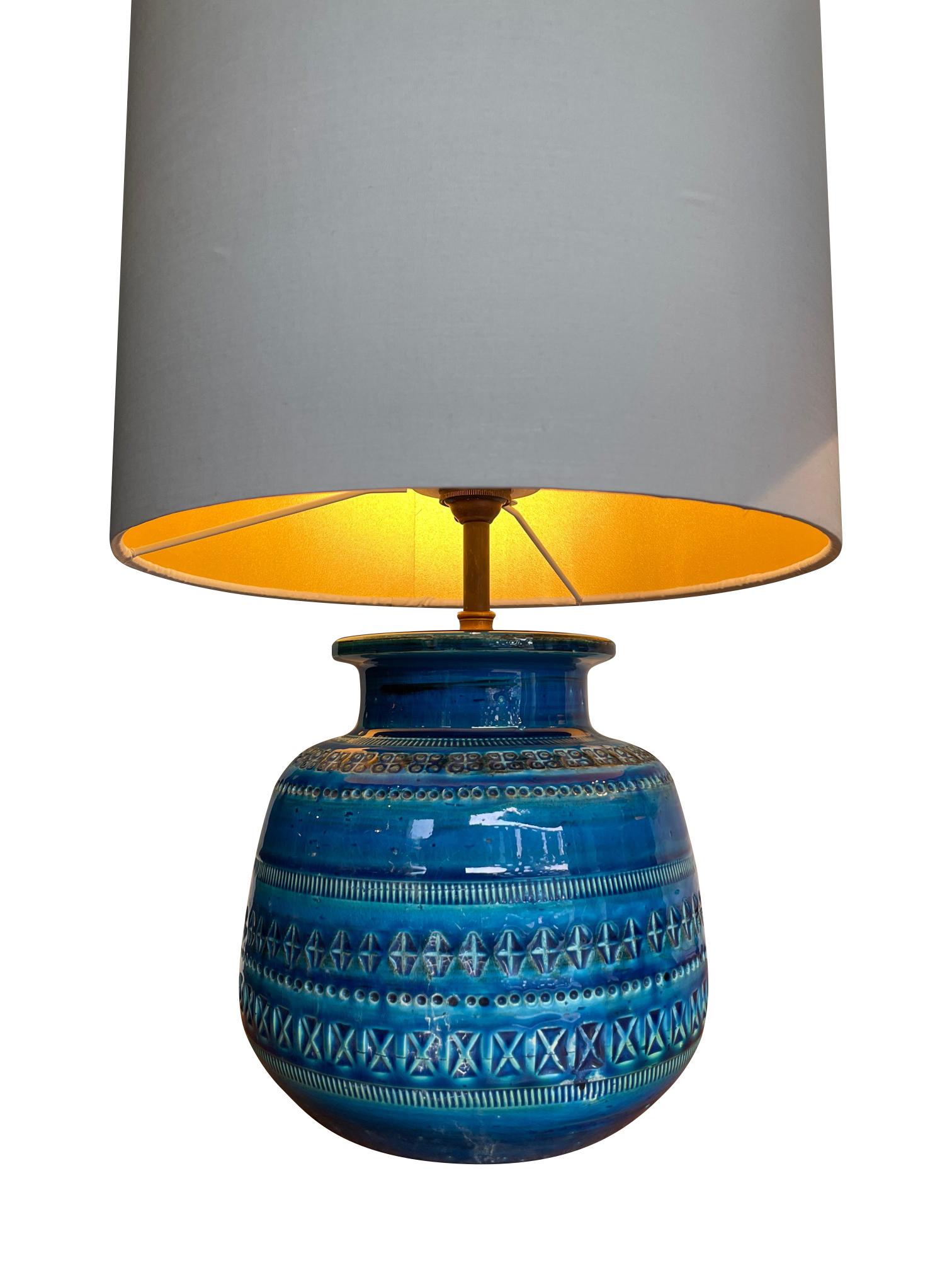 Jolie lampe Bitossi en céramique des années 1960 d'Aldo Londi dans la célèbre « Riviera Blue » en vente 1