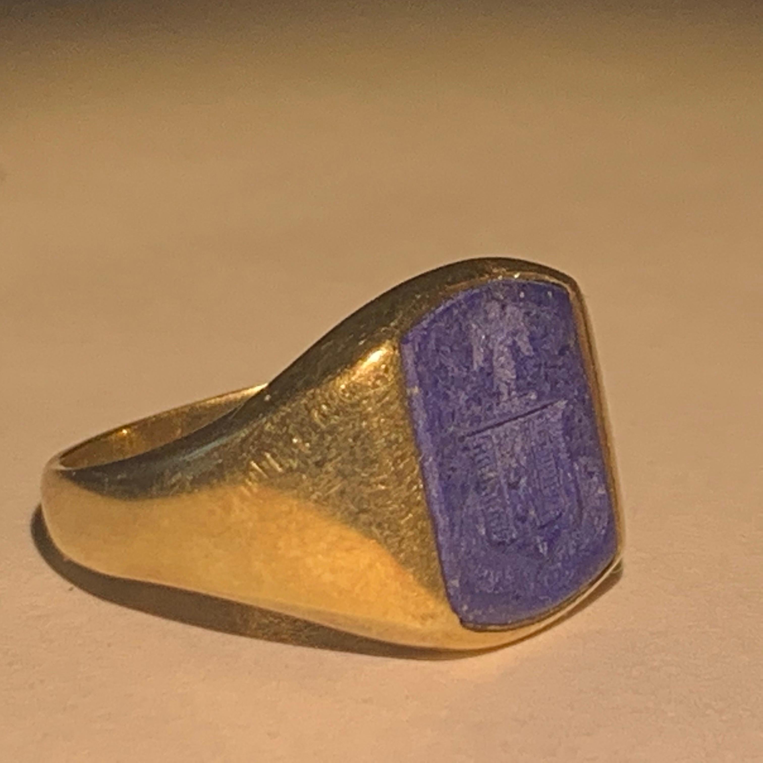 Antique Cushion Cut Lovely Antique Lapis Lazuli Gold Armorial Signet Ring 18k Gold