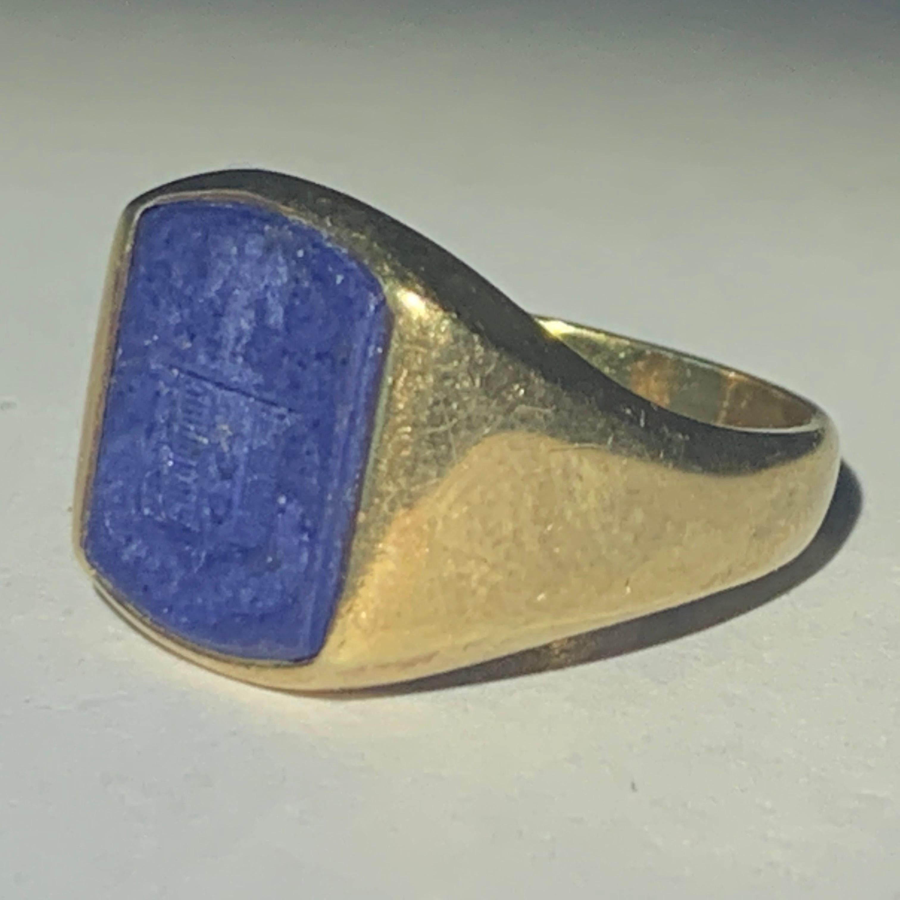 Lovely Antique Lapis Lazuli Gold Armorial Signet Ring 18k Gold In Excellent Condition In Kenley surrey, GB