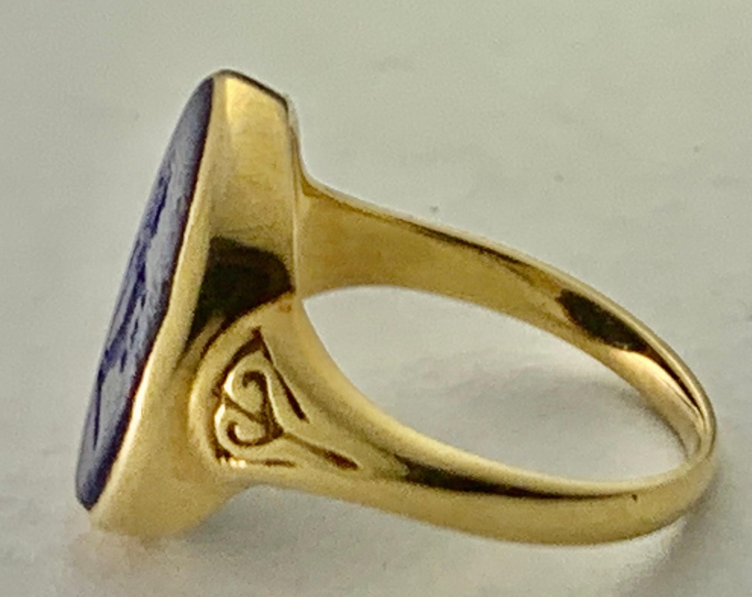 Brilliant Cut Lovely Antique Lapis Lazuli Gold Armorial Signet Ring 18k Gold