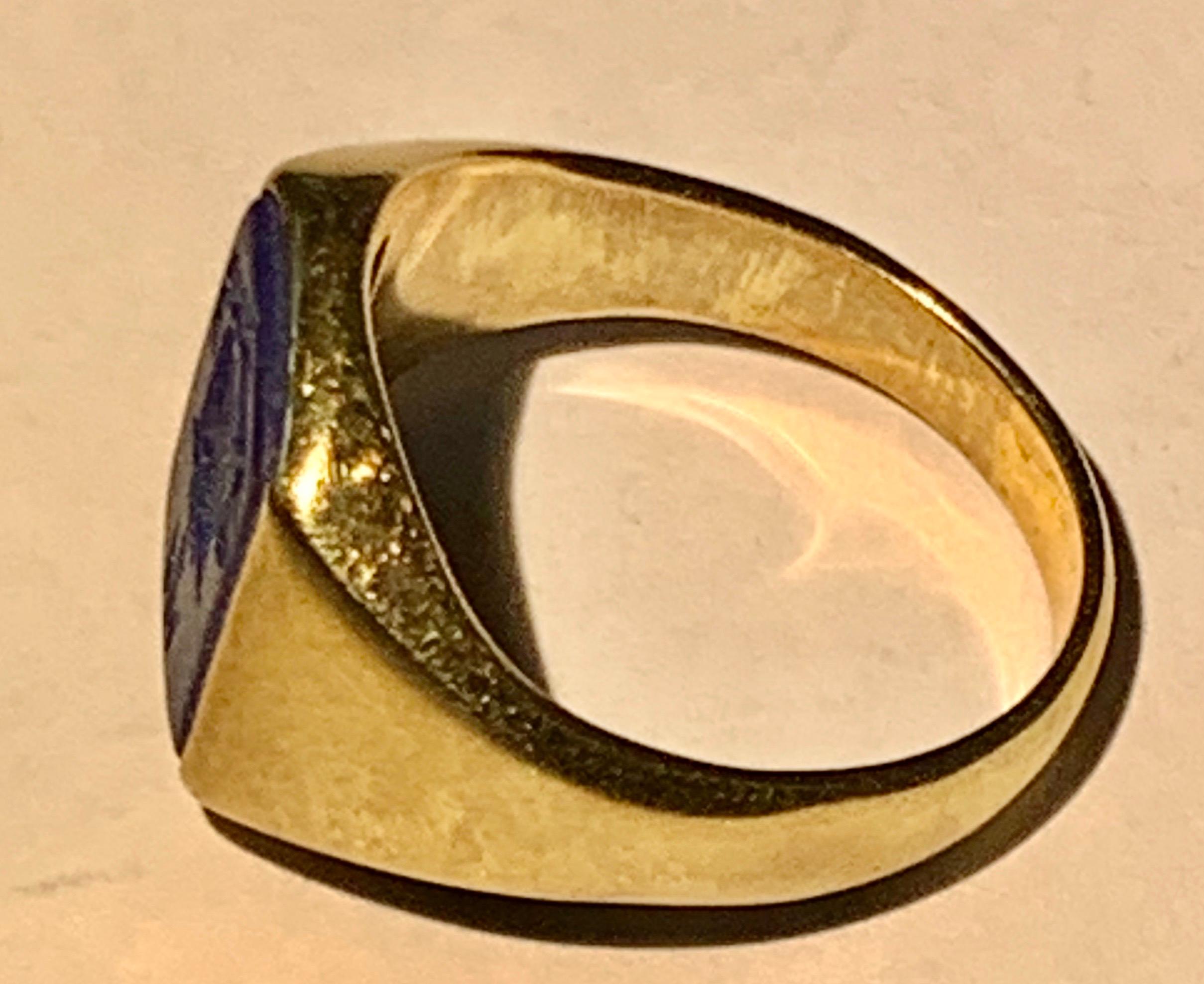 Women's or Men's Lovely Antique Lapis Lazuli Gold Armorial Signet Ring 18k Gold