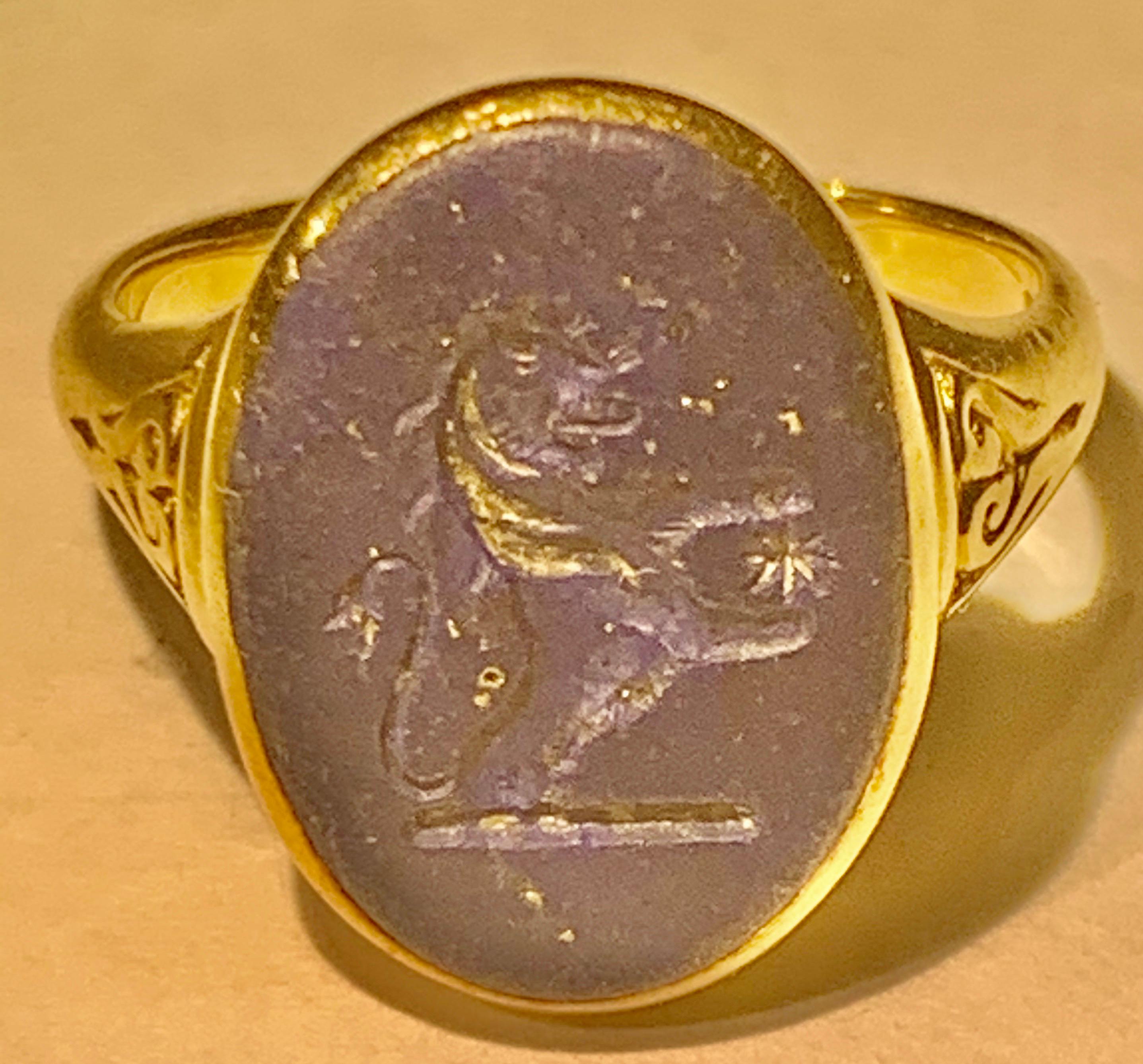 Lovely Antique Lapis Lazuli Gold Armorial Signet Ring 18k Gold 2