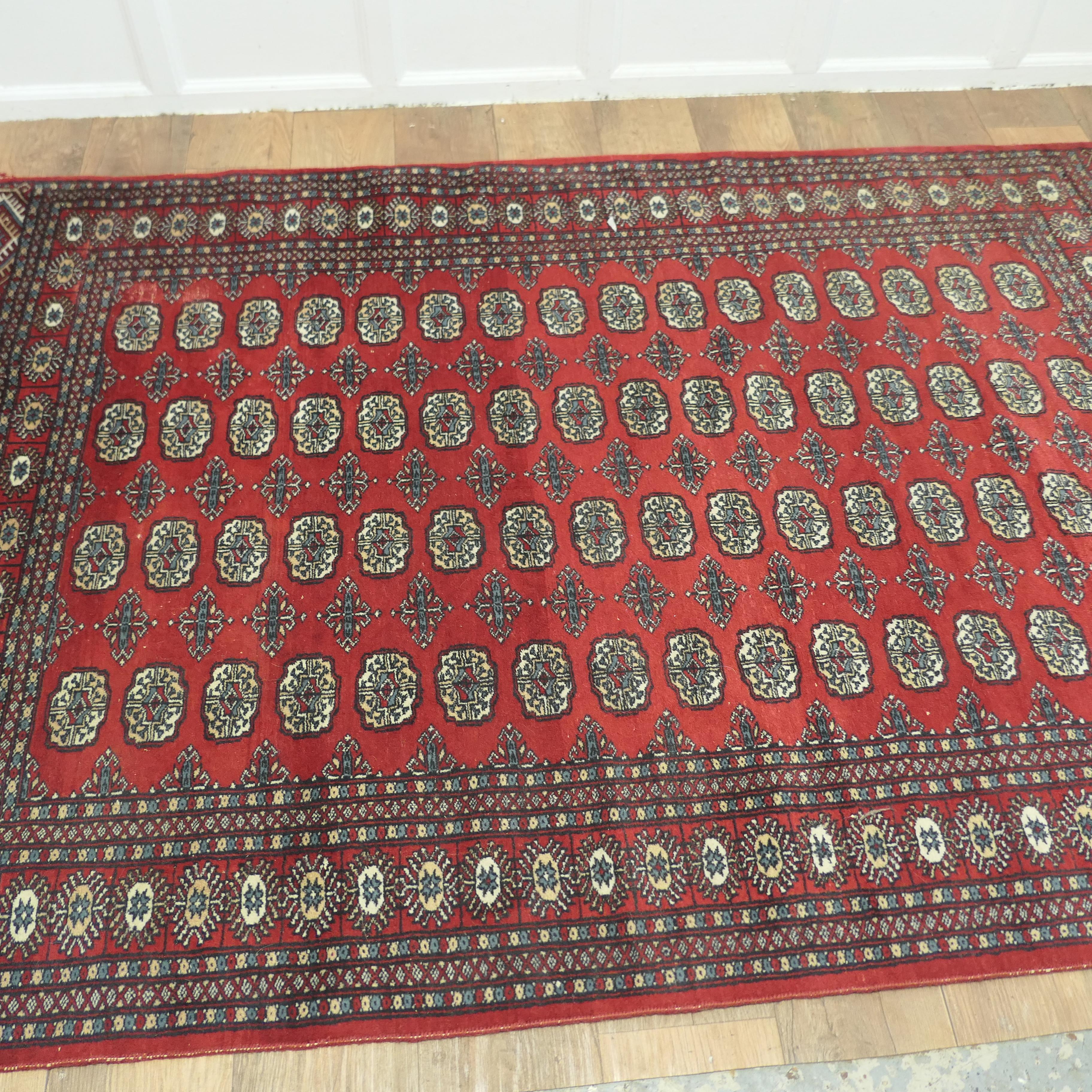 A Lovely Bright Red Wool Rug  The Carpet is a wonderful Bright colour   In Good Condition For Sale In Chillerton, Isle of Wight