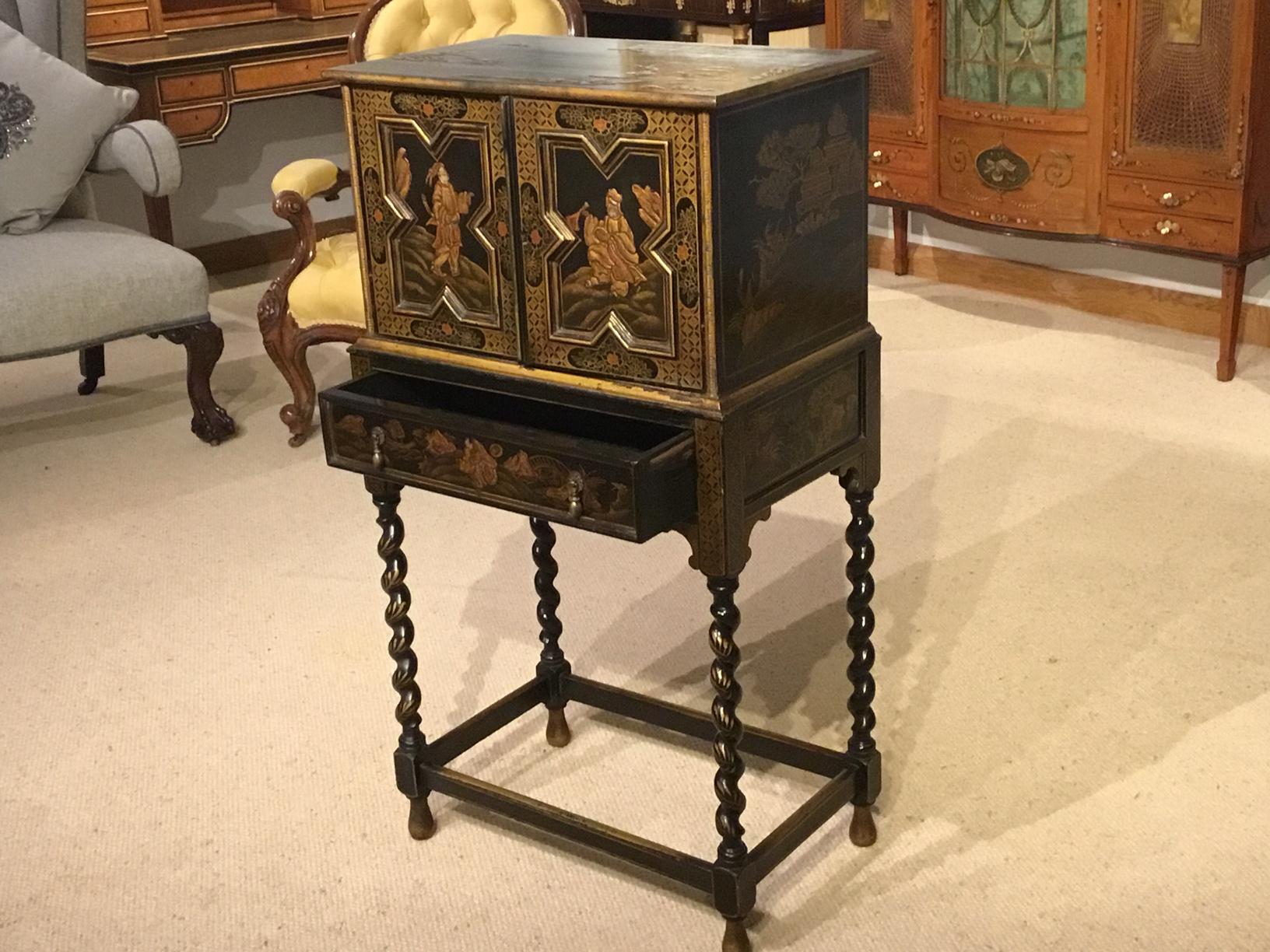 Lovely Edwardian Period Chinoiserie Lacquered Cabinet on Stand 3