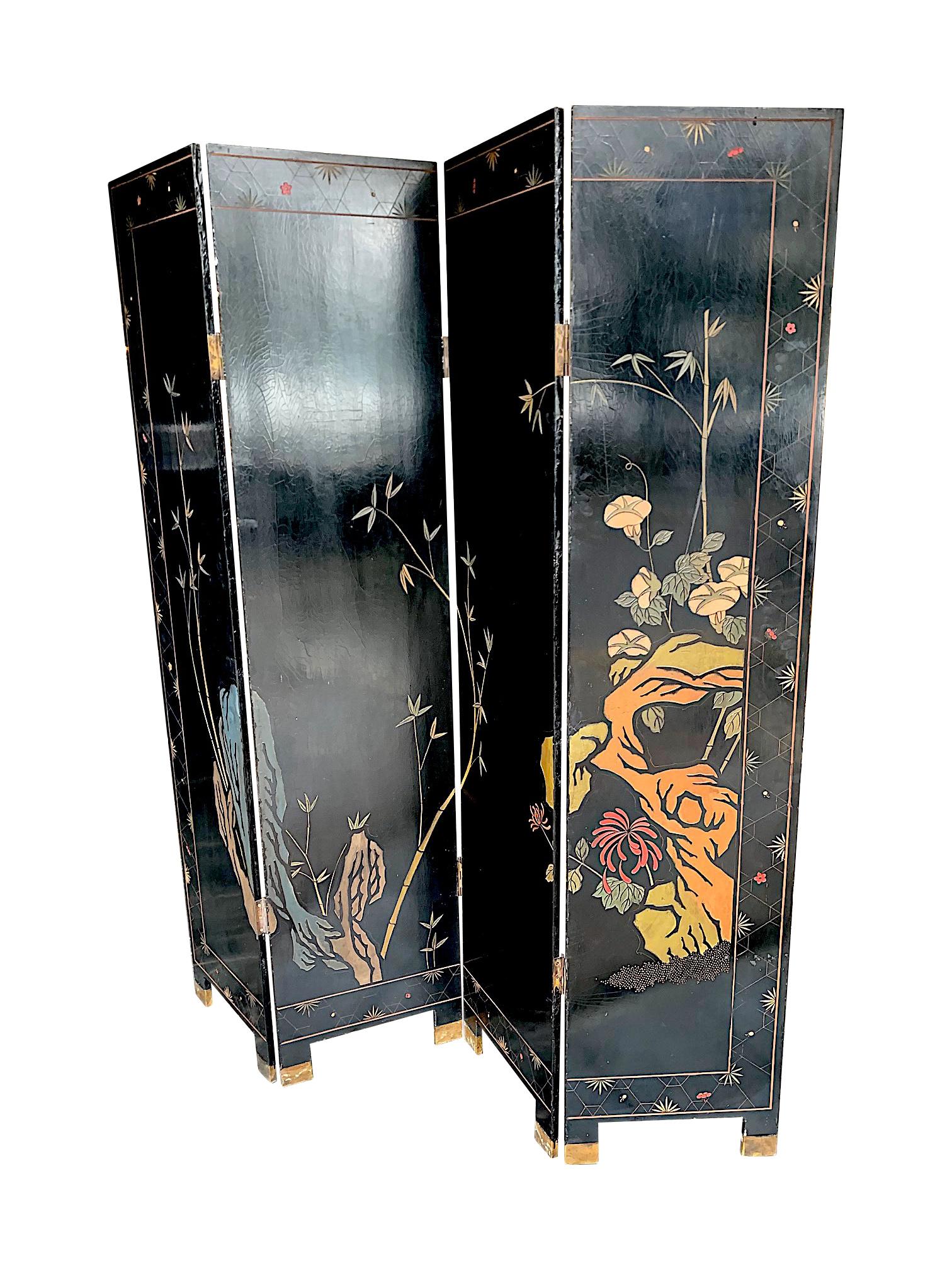 Lovely Four Panel Midcentury Chinese Lacquered Screen with Birds and Foliage In Good Condition In London, GB