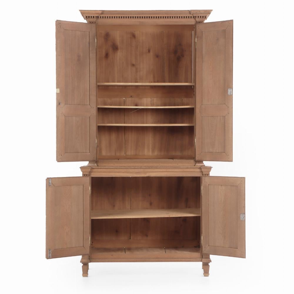 Schöner französischer Eichenrückwandschrank, ca. 1880. (Geschnitzt) im Angebot