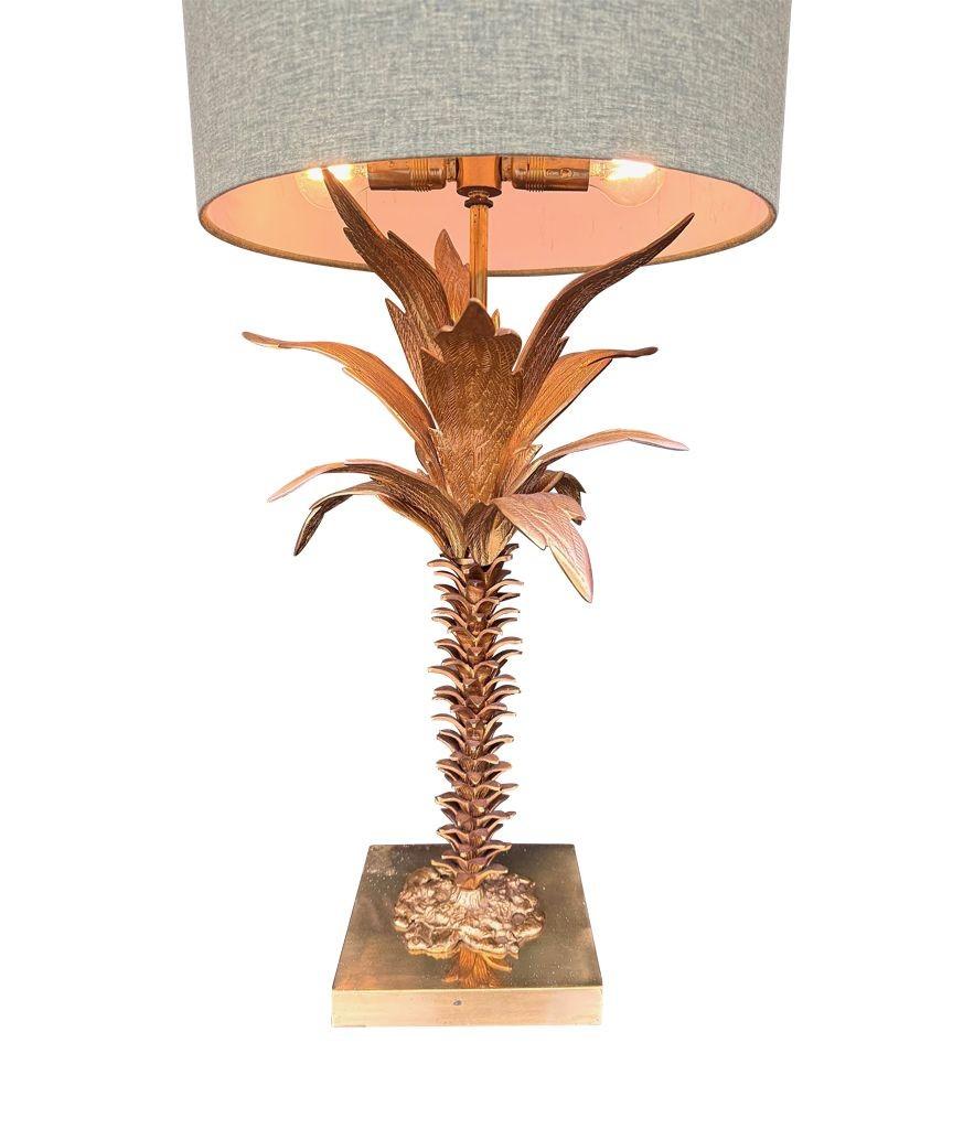 Eine schöne große französische Palmenlampe aus den 1950er Jahren mit maßgeschneidertem grünem Leinenschirm im Angebot 3