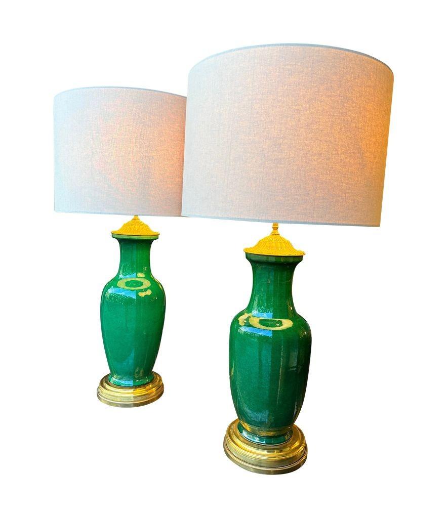 Une belle paire de lampes-vases italiennes à glaçure craquelée verte des années 1950 en vente 7