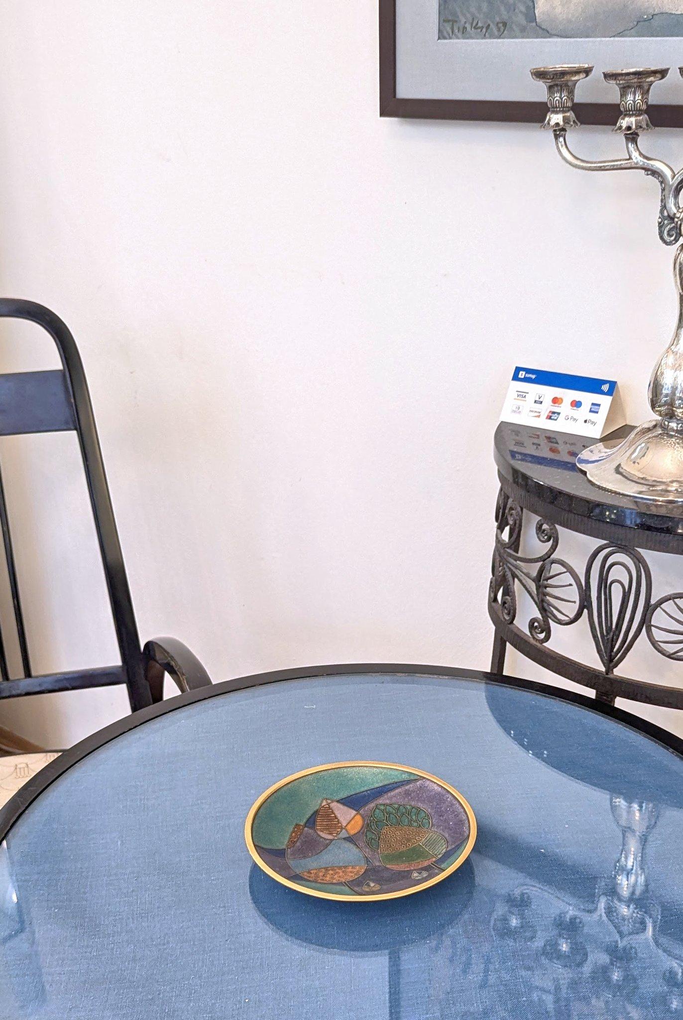 Un precioso videopoche de esmalte mate de Käthe Ruckenbrod, hacia 1965 mediados del siglo XX en venta
