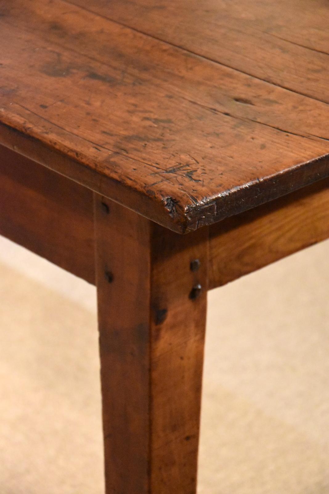 Lovely Mid-19th Century French Cherry Wood Farmhouse Table For Sale 4