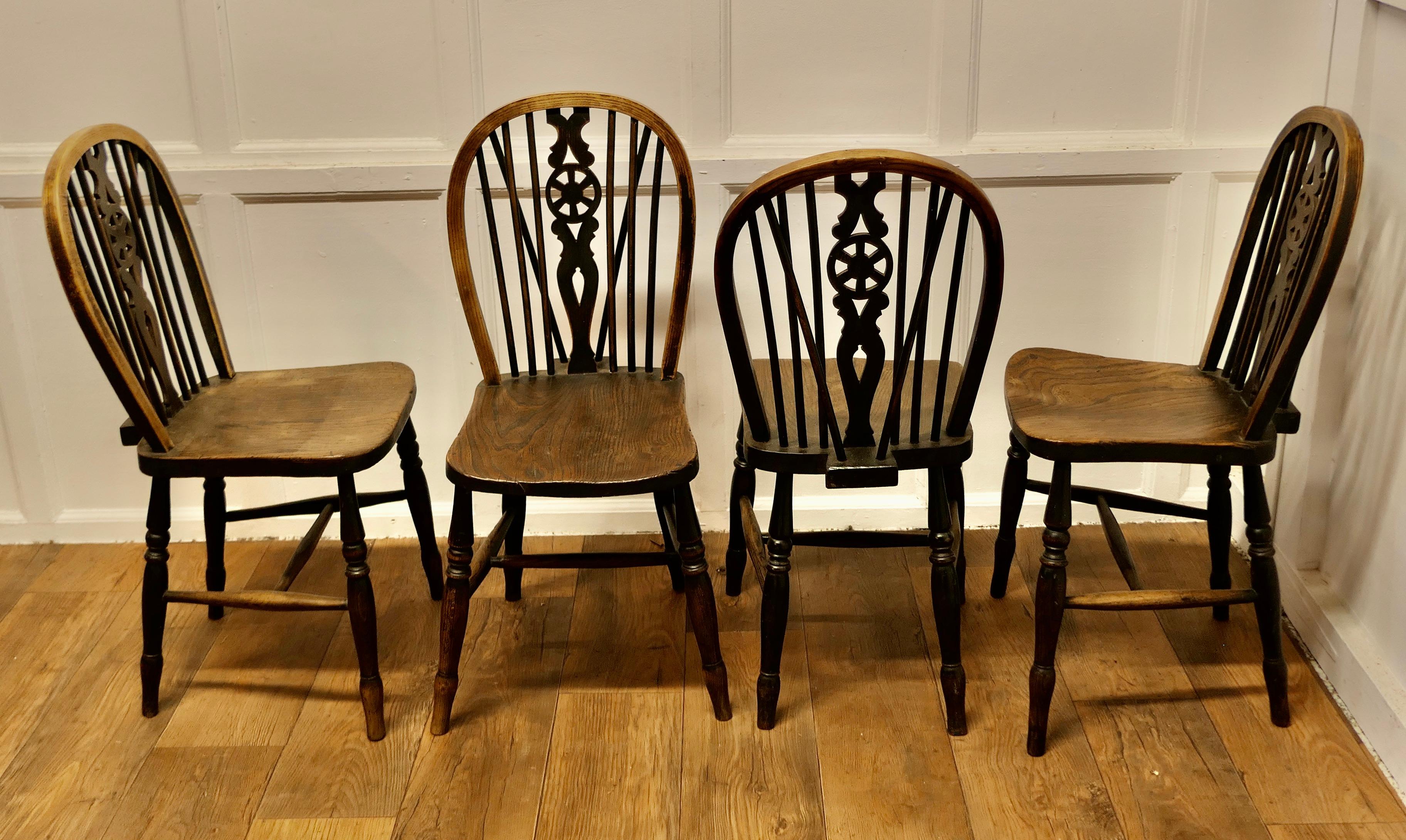 A Lovely Old Set of 4 Ash & Elm Wheel Back Windsor Kitchen Chairs    3