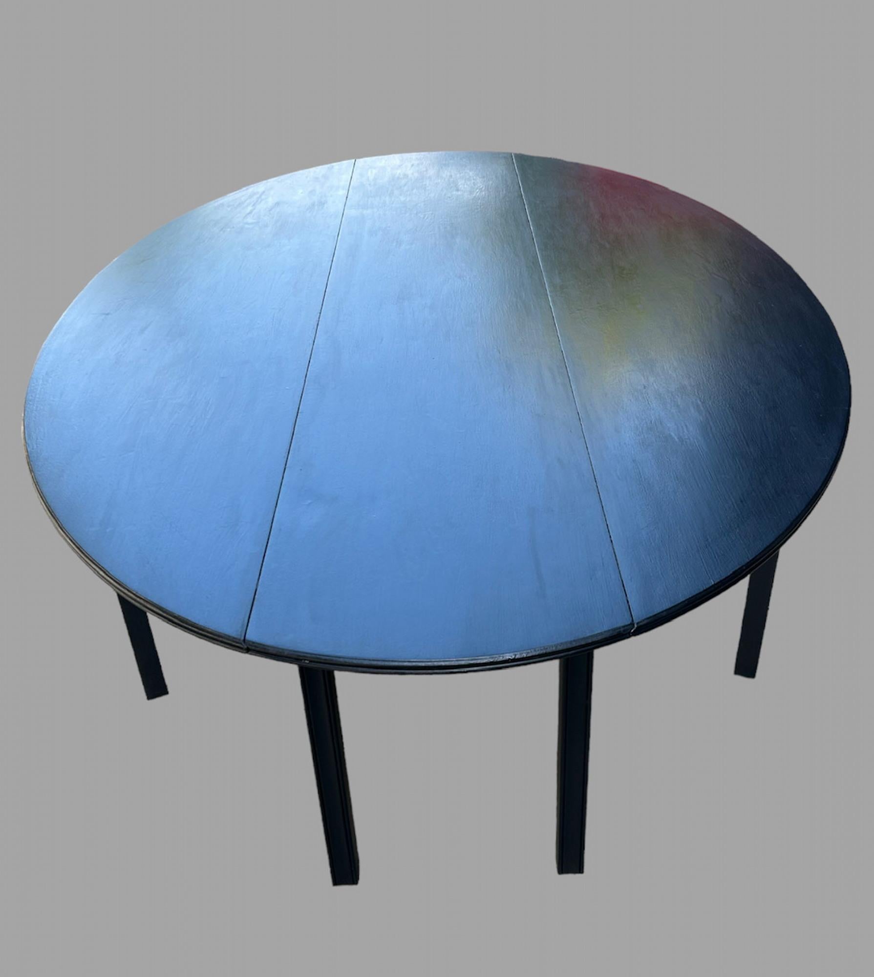 Mid-Century Modern A Lovely Painted Oval Mahogany Gateleg Table