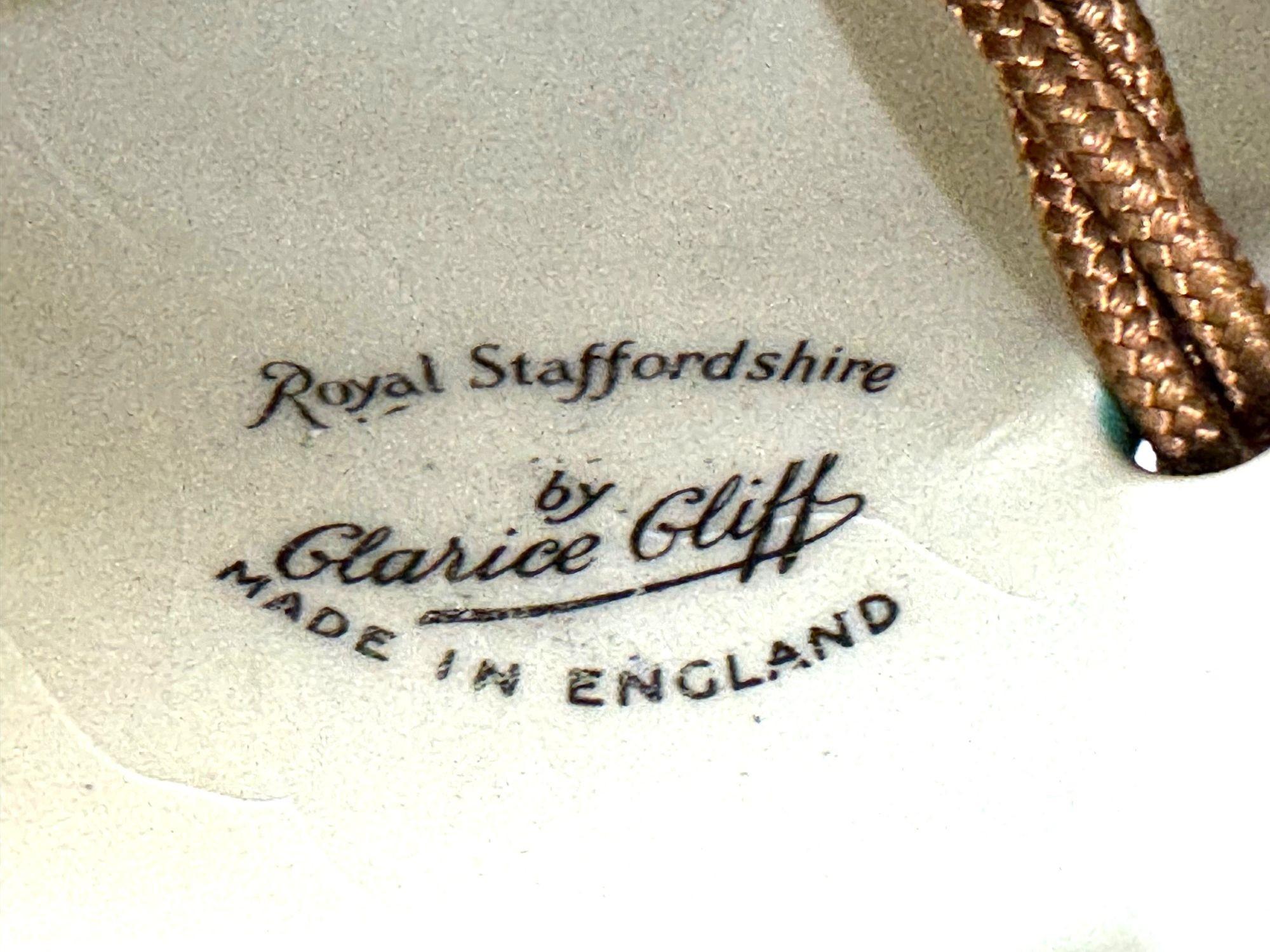 Une belle paire de lampes en Staffordshire des années 1930 par Clarice Cliff en vente 1