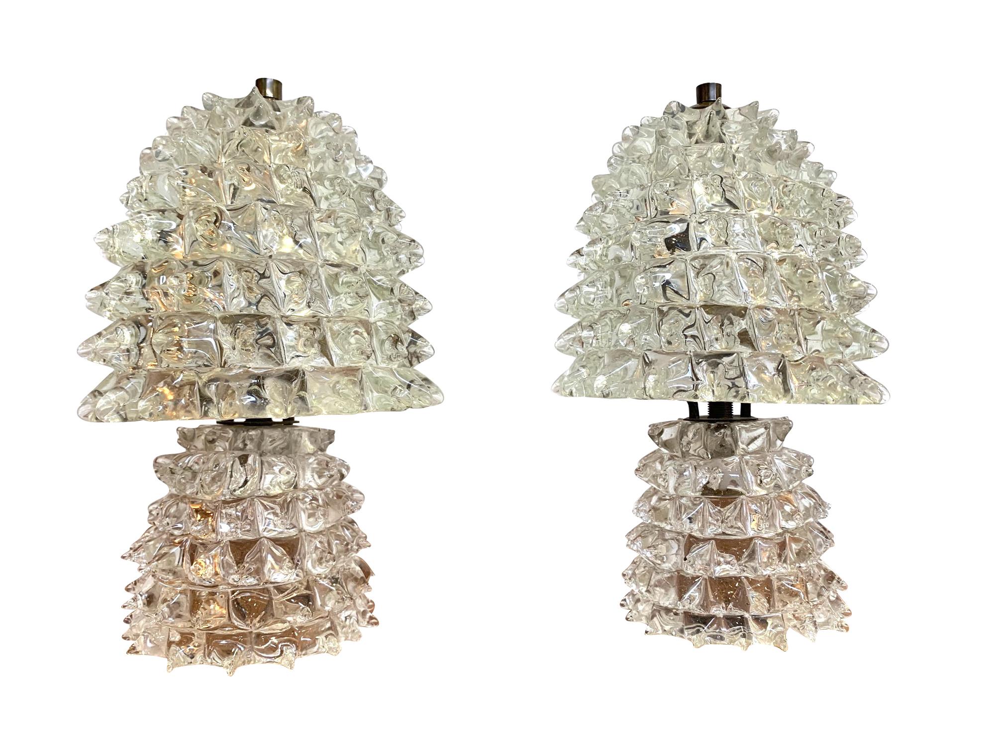 Italian Lovely Pair of 1940s Barovier e Toso Rostrate Murano Glass Lamps 