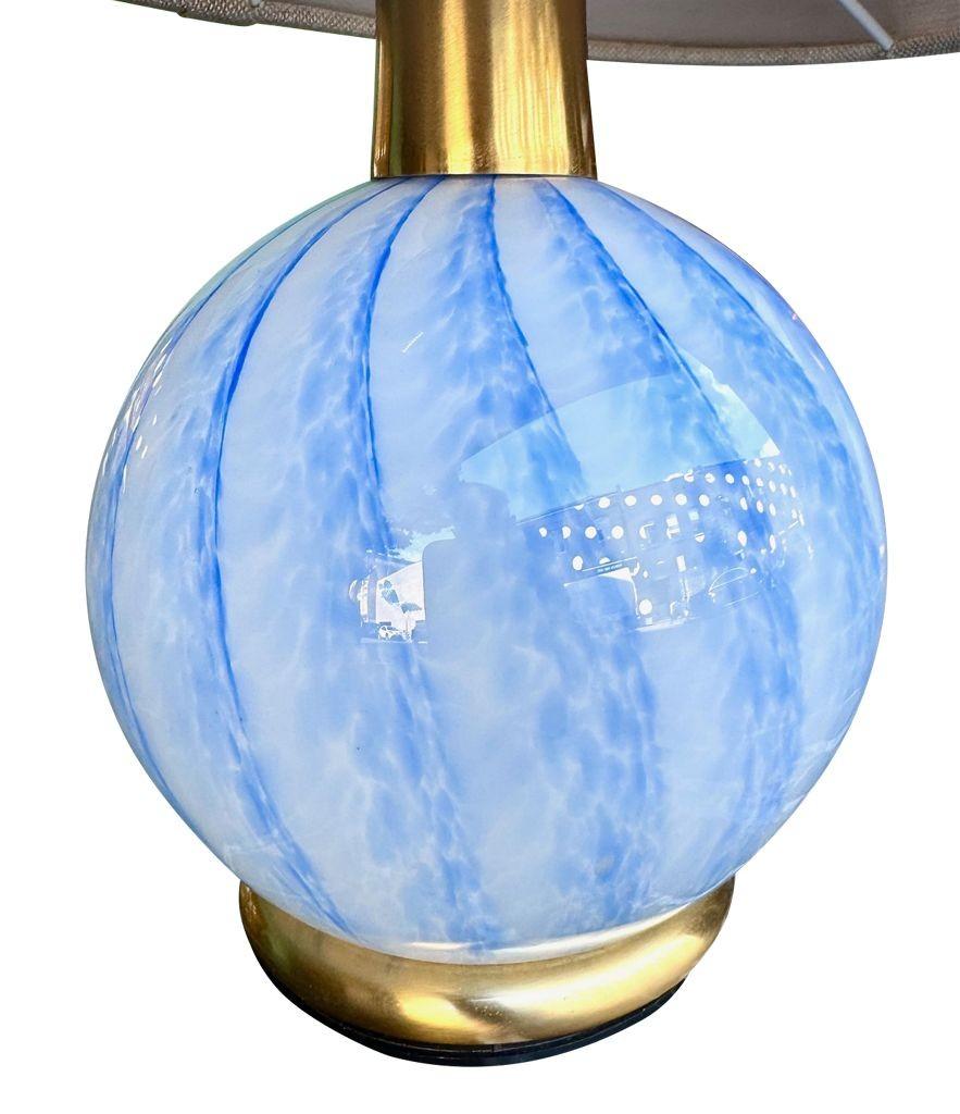 A lovely pair of 1960s blue Murano glass and brass lamps by La Murrina In Good Condition For Sale In London, GB
