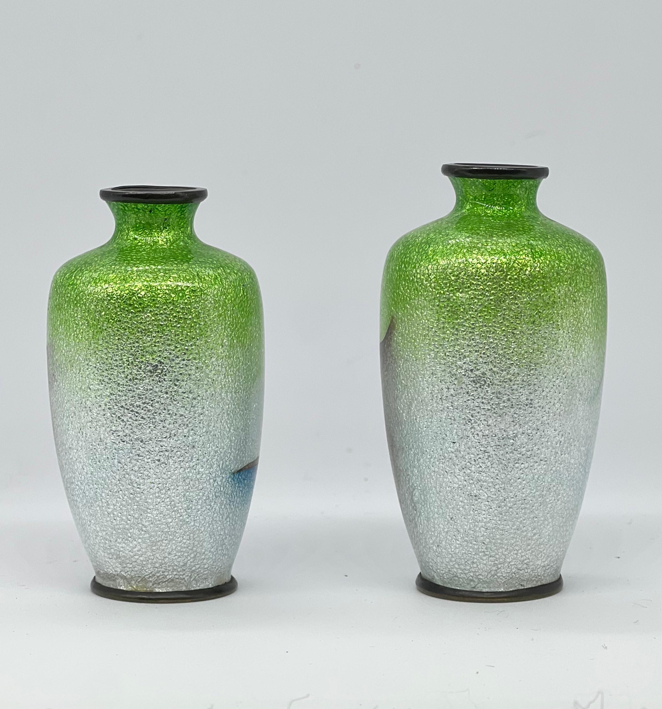 Lovely Pair of Antique Meiji Period Japanese Ginbari Cloisonne Vases, 19th C For Sale 3
