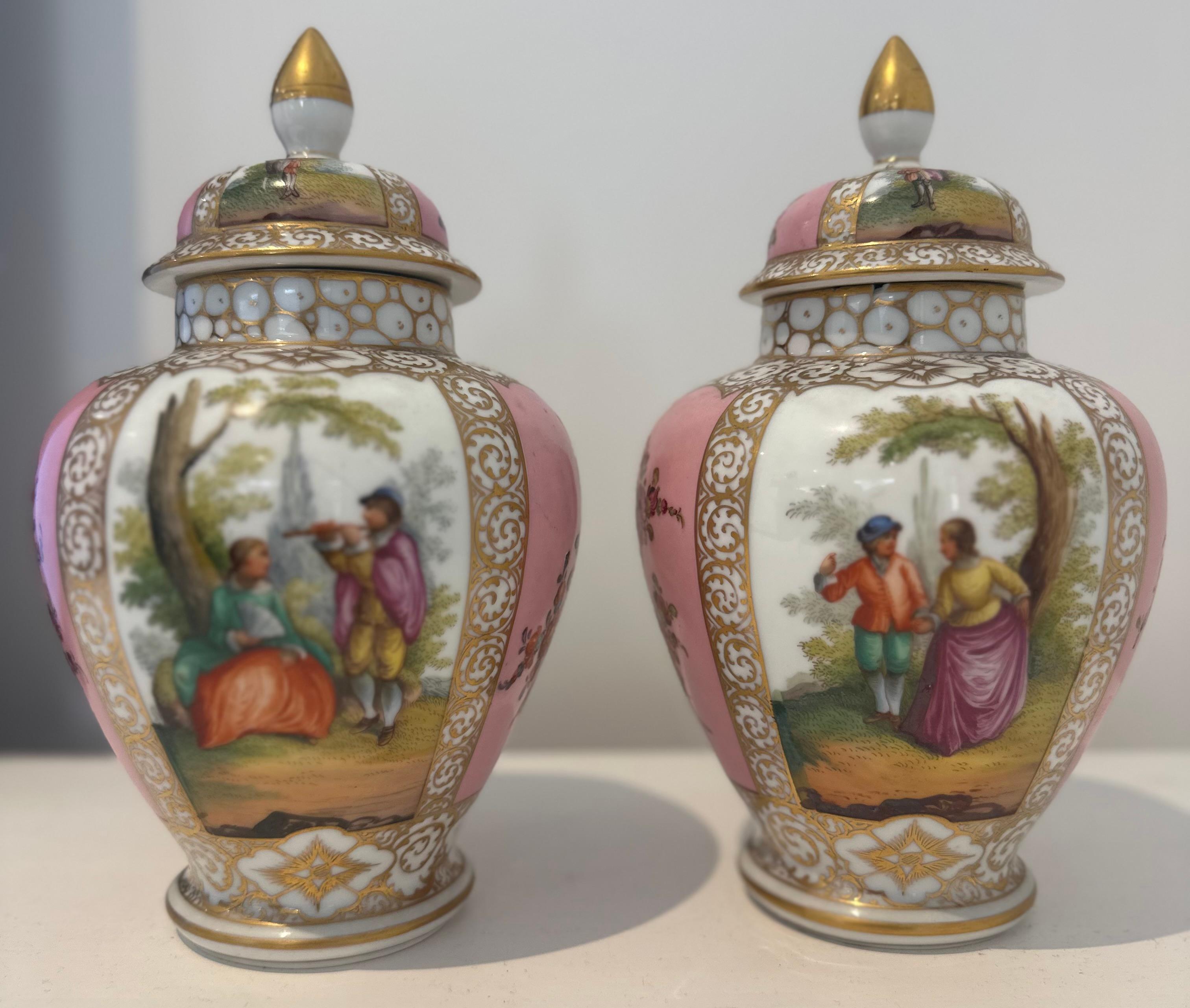 A lovely pair of Dresden porcelain lined vases In Fair Condition For Sale In Southall, GB