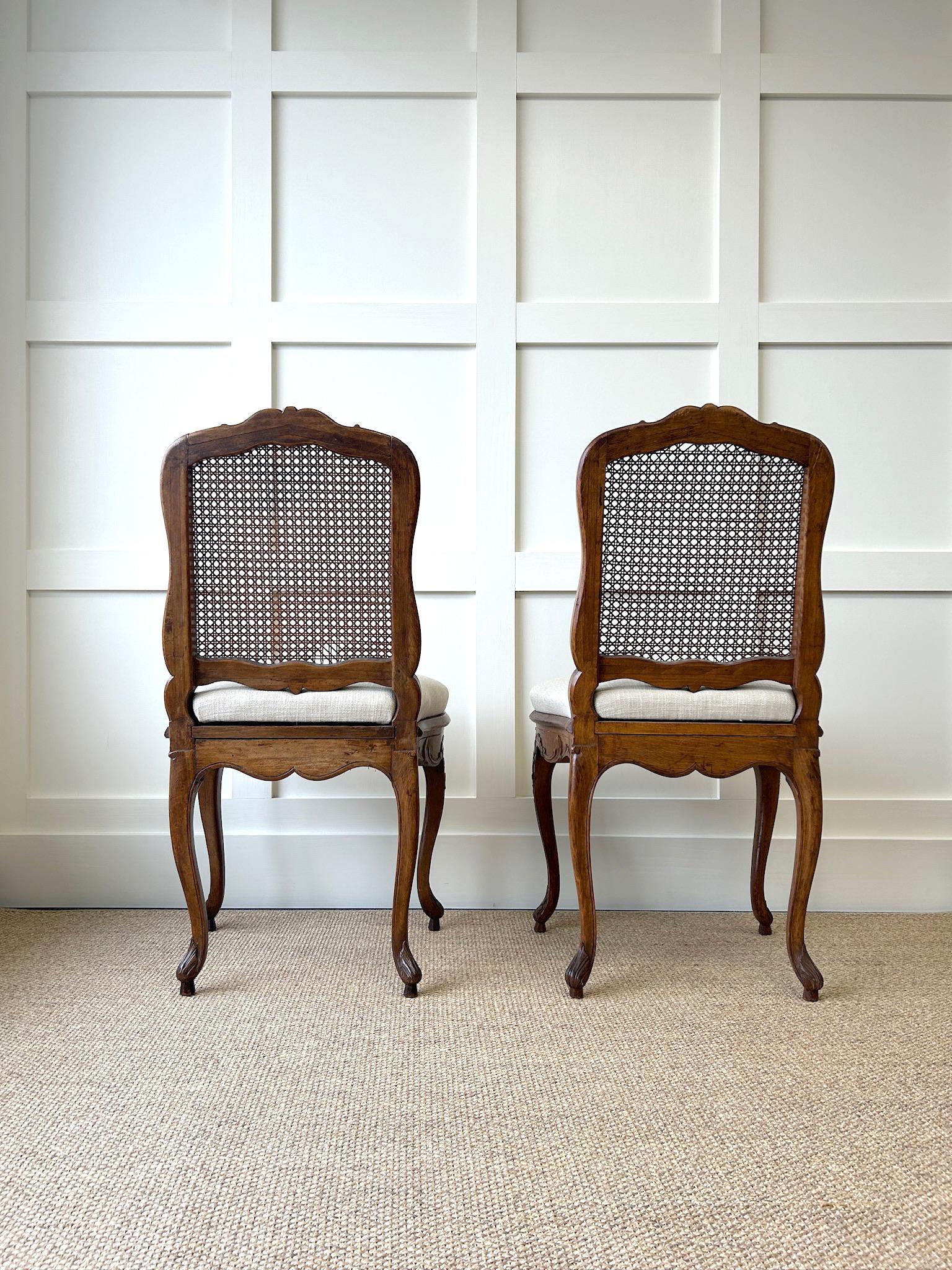 A Lovely Pair of Early 19th Century French Salon Chairs For Sale 5