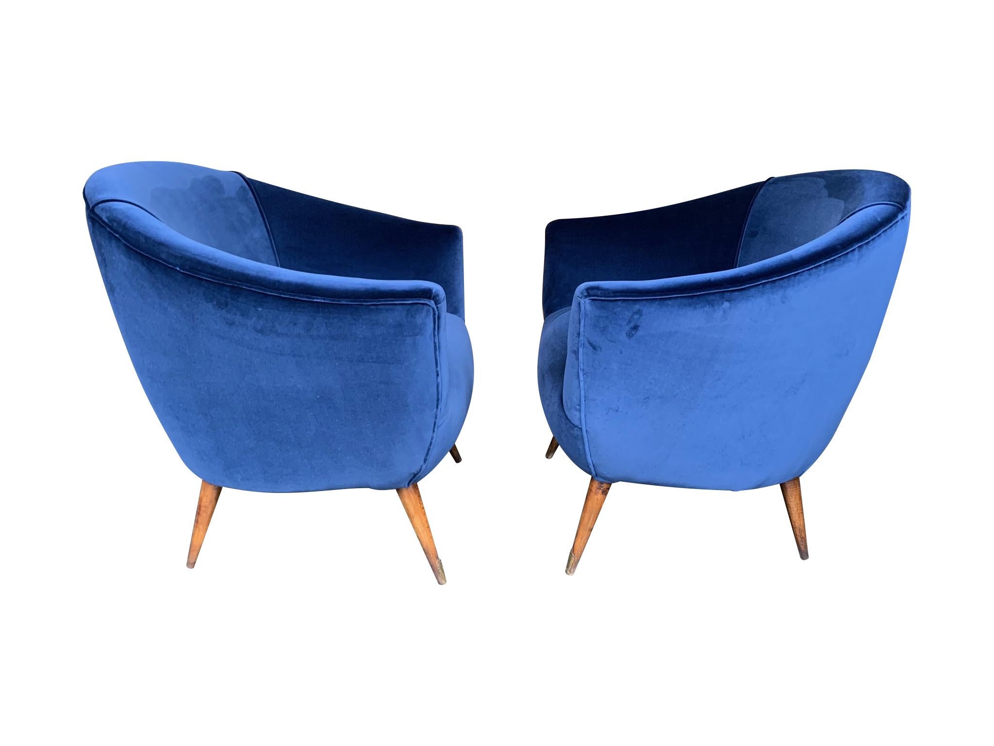 Mid-20th Century Lovely Pair of Italian 1950s Cocktail Chairs in the Style of Gio Ponti