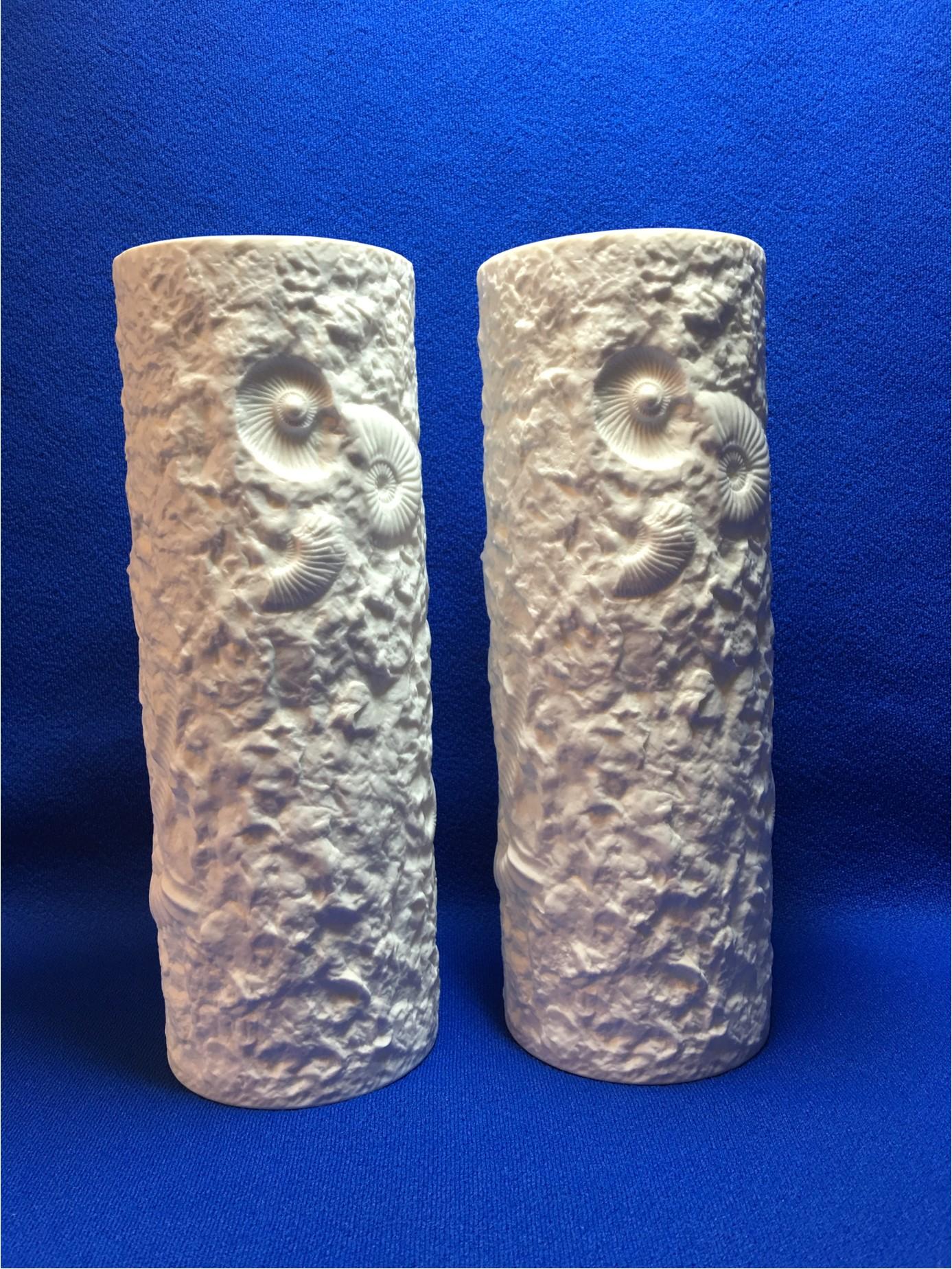 Lovely Pair of White Matte Fossil Rock Vases by Kaiser of Germany In Good Condition For Sale In Frisco, TX