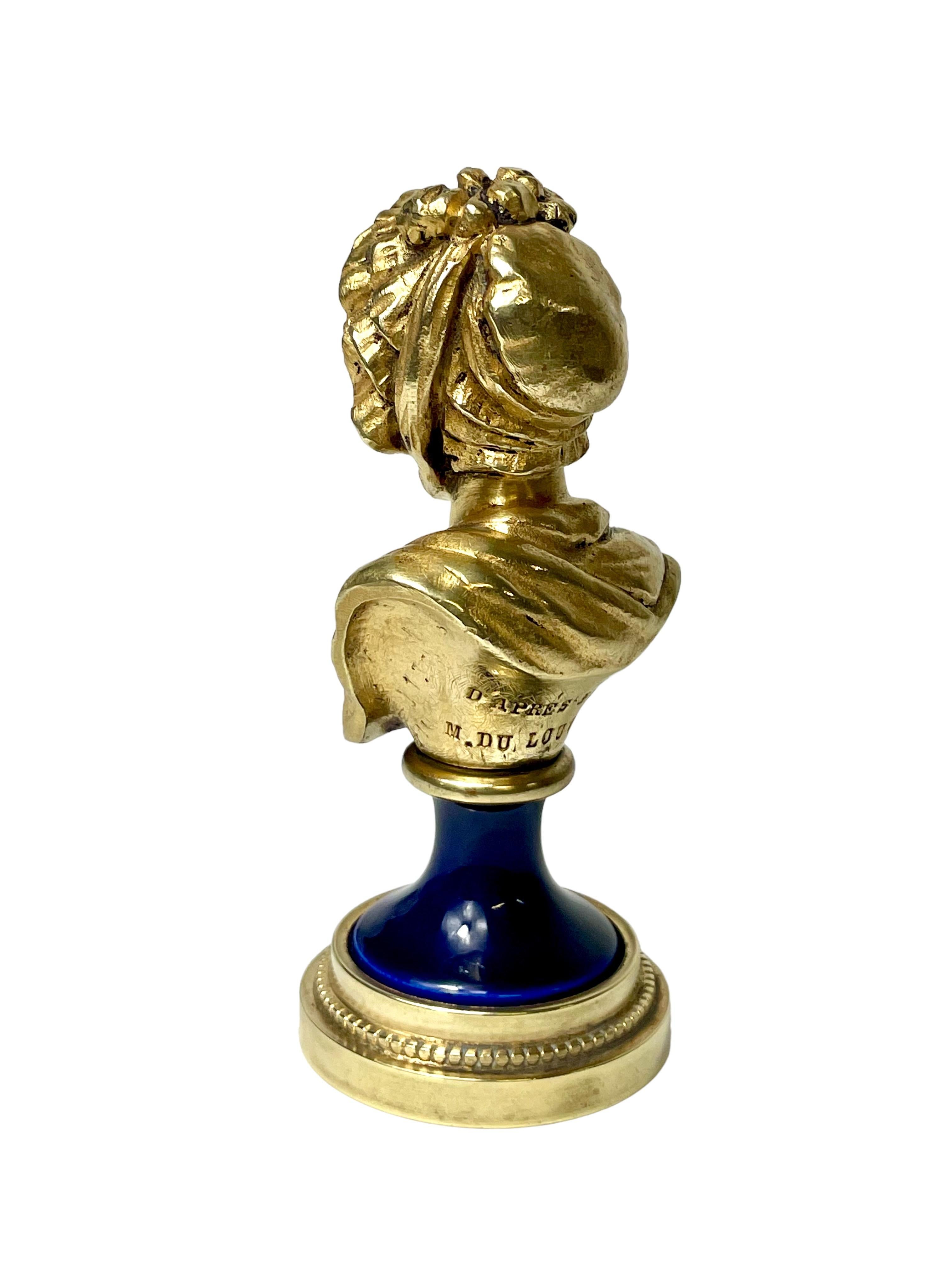 Louis XVI Petit buste en bronze doré et porcelaine d'une jeune femme en vente