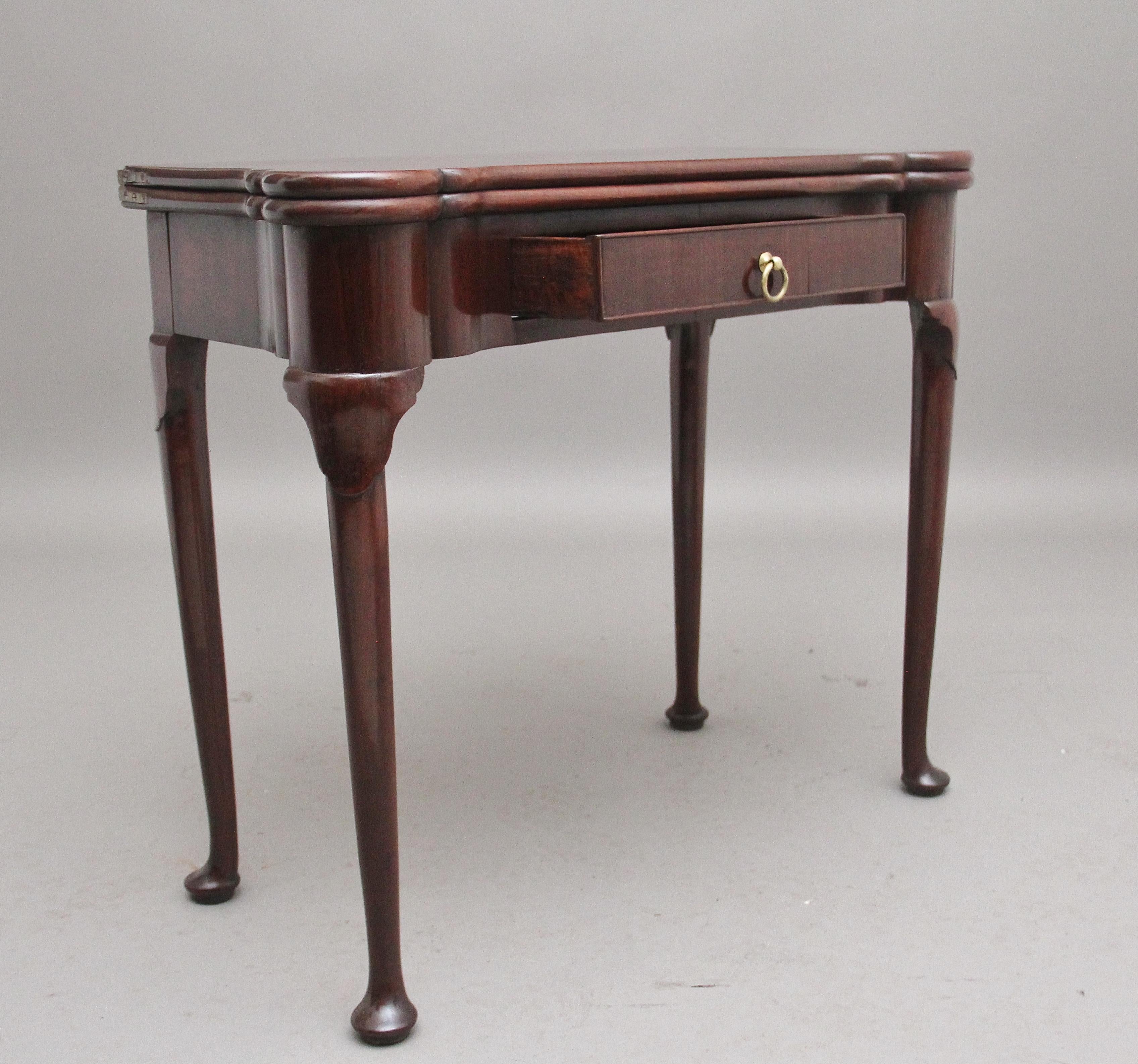 British Lovely Quality Mid-18th Century Mahogany Card Table For Sale