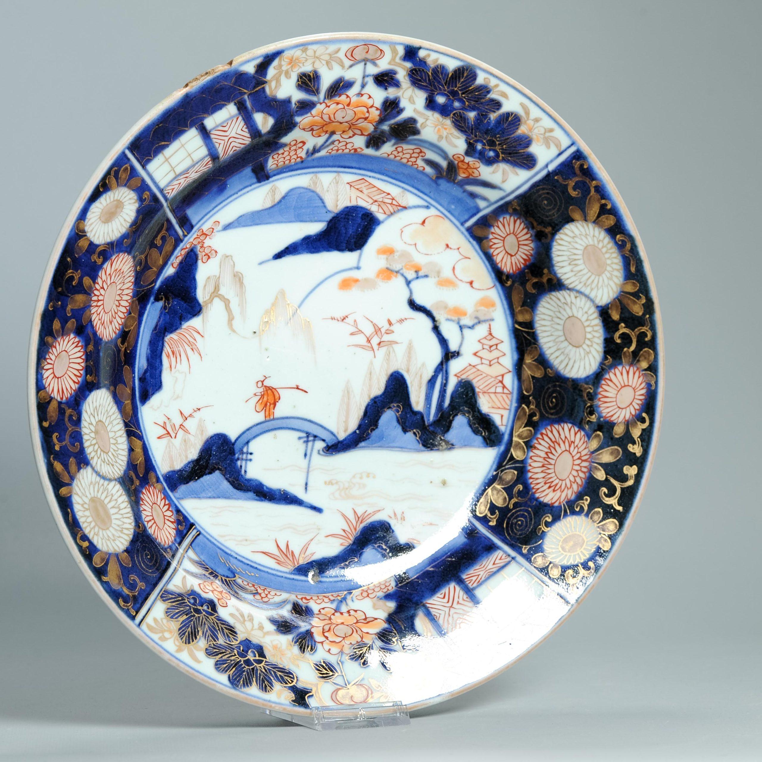 A Lovely geformt 17C Edo Periode Seltene Porzellan Disherman Fischer Emaille im Angebot 6