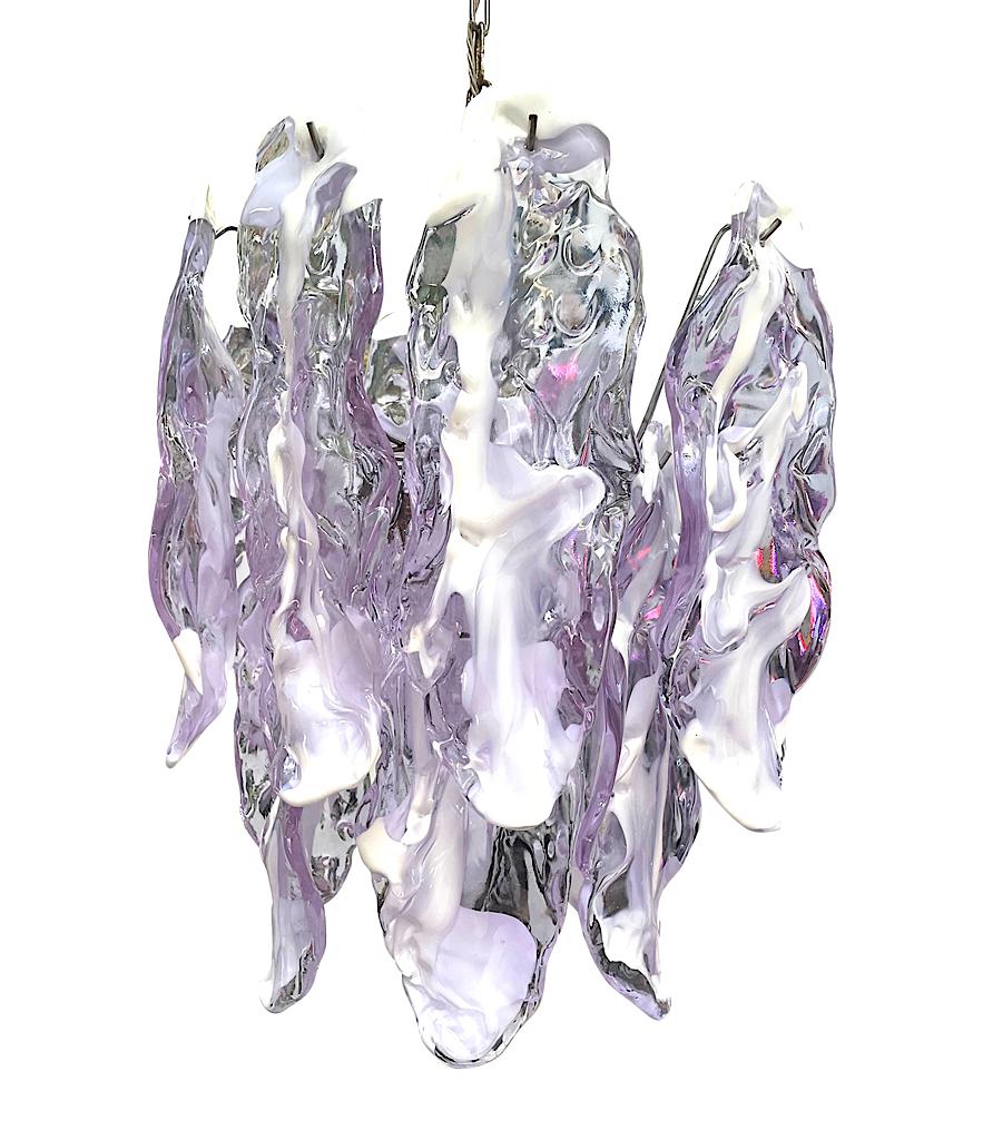 Lovley 1970s Chandelier by Mazzagga in Purple and White Murano Glass Drops In Good Condition In London, GB