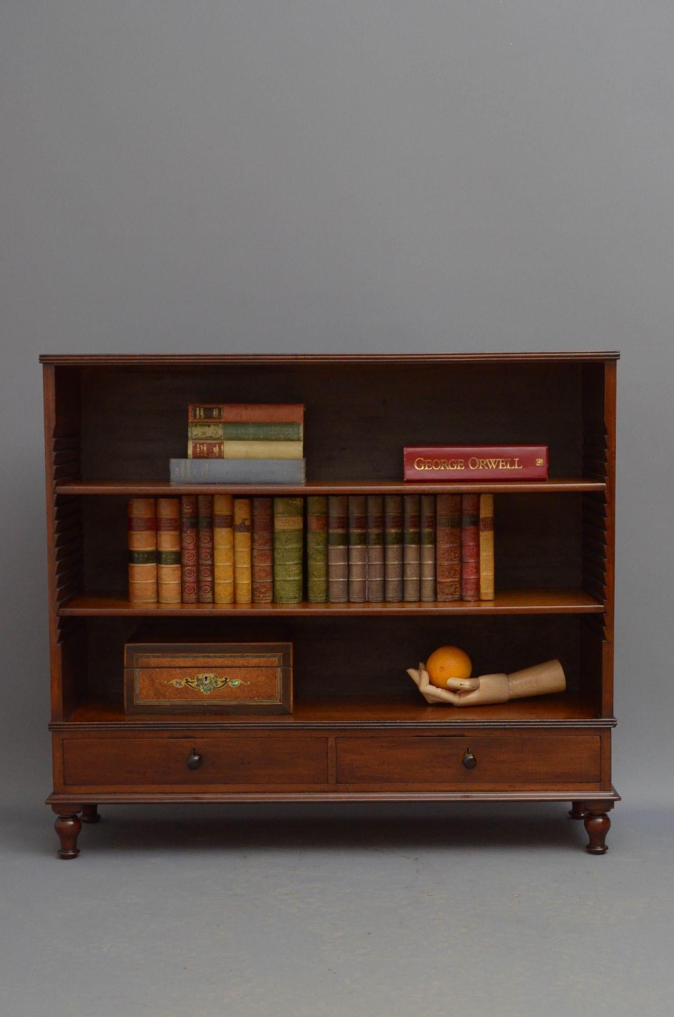 A Low Georgian Solid Mahogany Open Bookcase In Good Condition In Whaley Bridge, GB