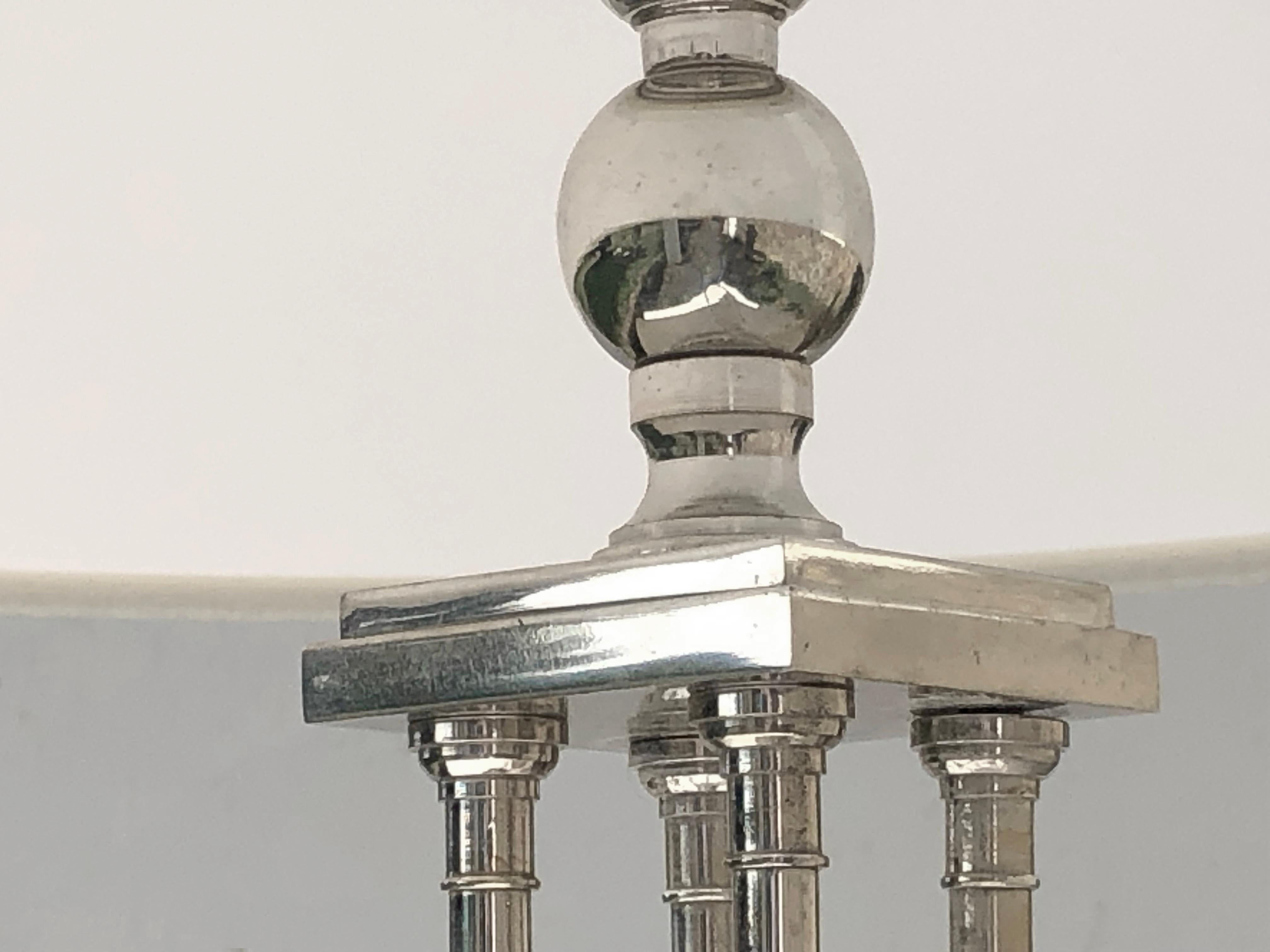 A LUXURIOUS Art-Deco MODERNIST TABLE LAMP, in the style of DESNY, France 1930 en Bueno estado para la venta en PARIS, FR