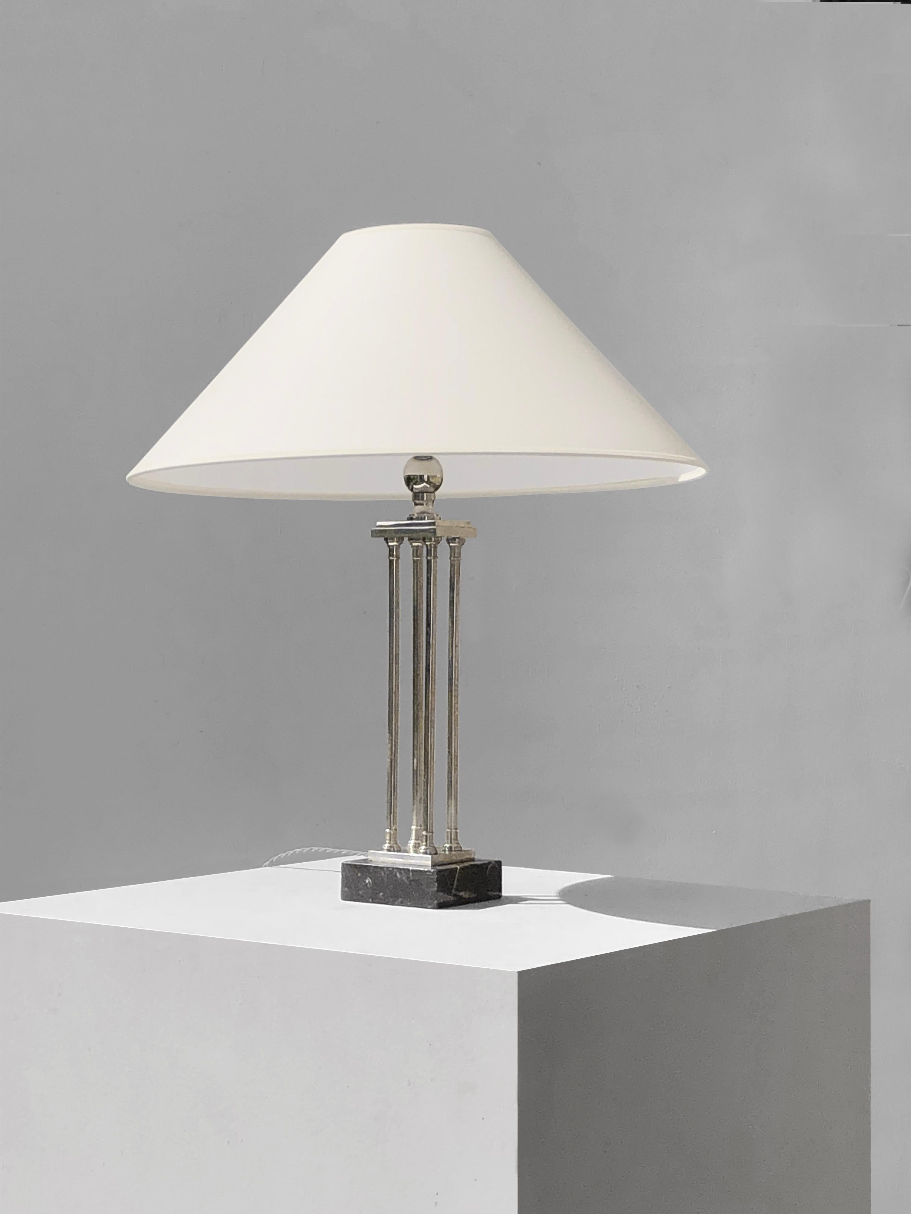 A LUXURIOUS Art-Deco MODERNIST TABLE LAMP, in the style of DESNY, France 1930 en venta 1