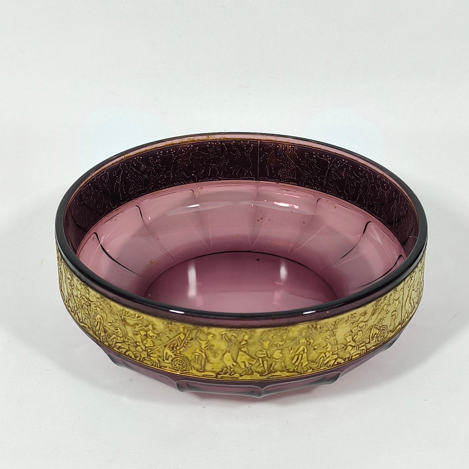 Ceco Una lussuosa ciotola in cristallo Art Nouveau con ametista e fascia in oro di Moser in vendita