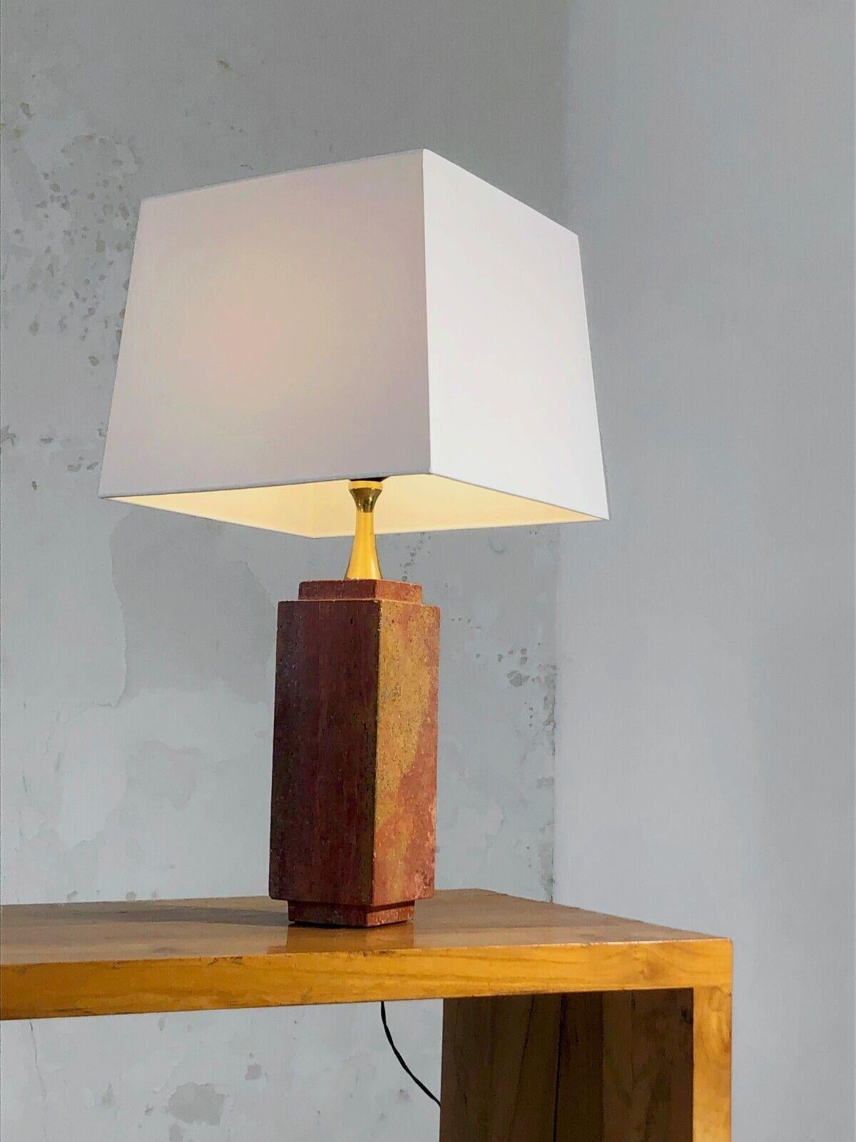 A large luxurious and elegant (and very heavy!) table lamp, Art-Deco, Post-Modernist, Shabby-Chic, large cubic tiered body in solid pink marble, topped by a flared neck in gilded brass and a beautiful lampshade -geometric day which responds to the