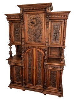 A luxurious Neo-Renaissance sideboard from the castle