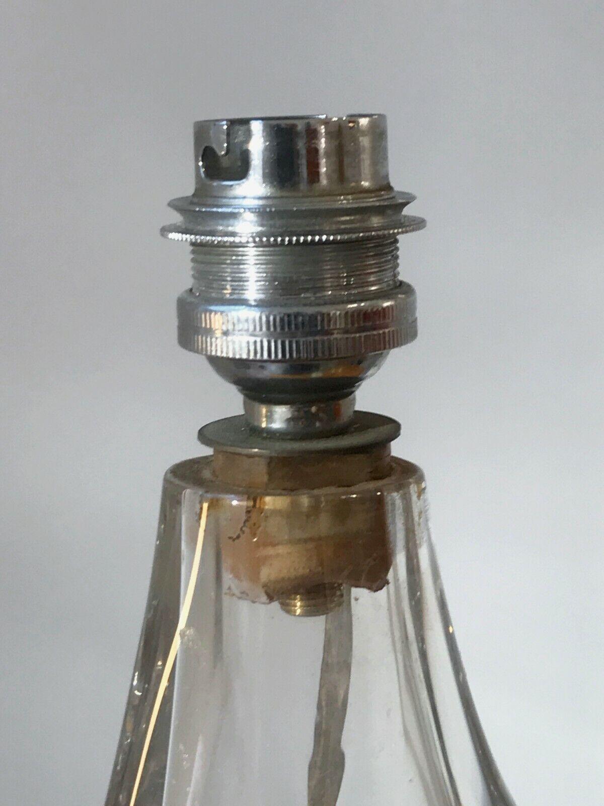 Luxuriöser SHABBY-CHIC NEOCLASSICAL Glas-TABLE LAMP von SEVRES, Frankreich 1960 (Neoklassisch) im Angebot