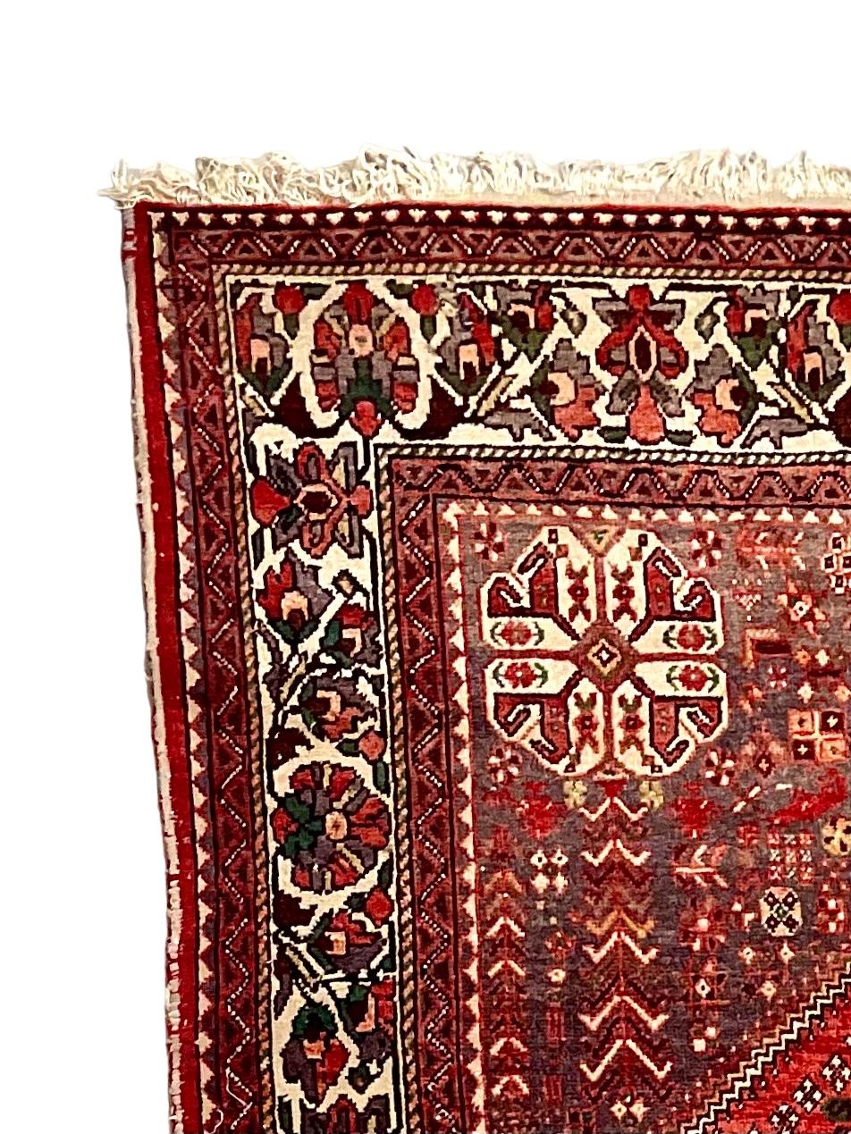 Antiker persischer Medaillonteppich (Handgewebt) im Angebot