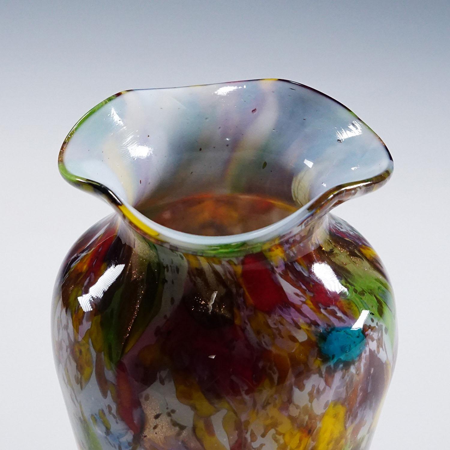 20th Century A Macchie Art Glass Vase by Artisti Barovier Attribution, Murano ca. 1920s For Sale