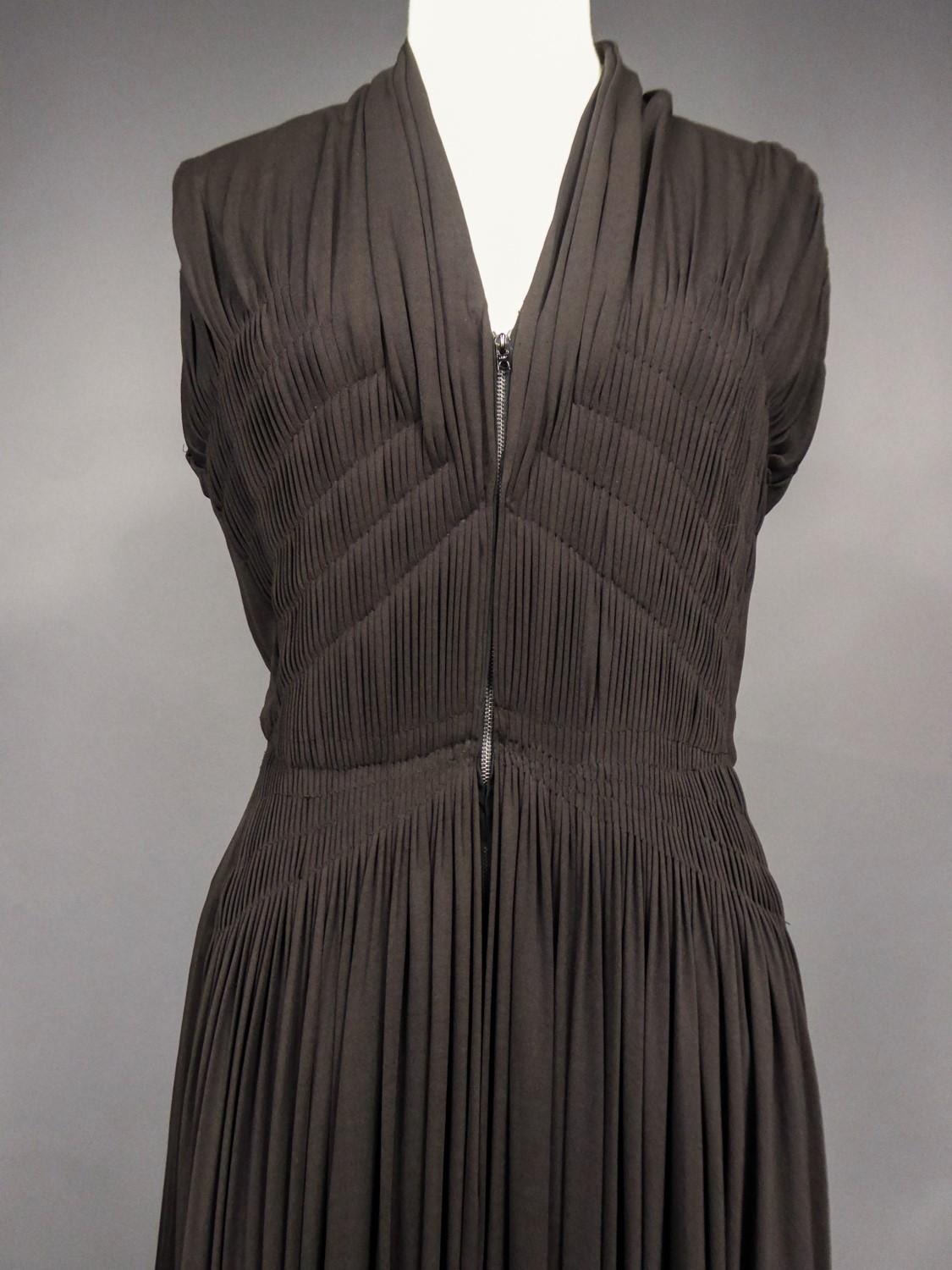  Robe de cocktail Madame Grès en jersey de soie plissé numérotée 63926 Circa 1950 Pour femmes 