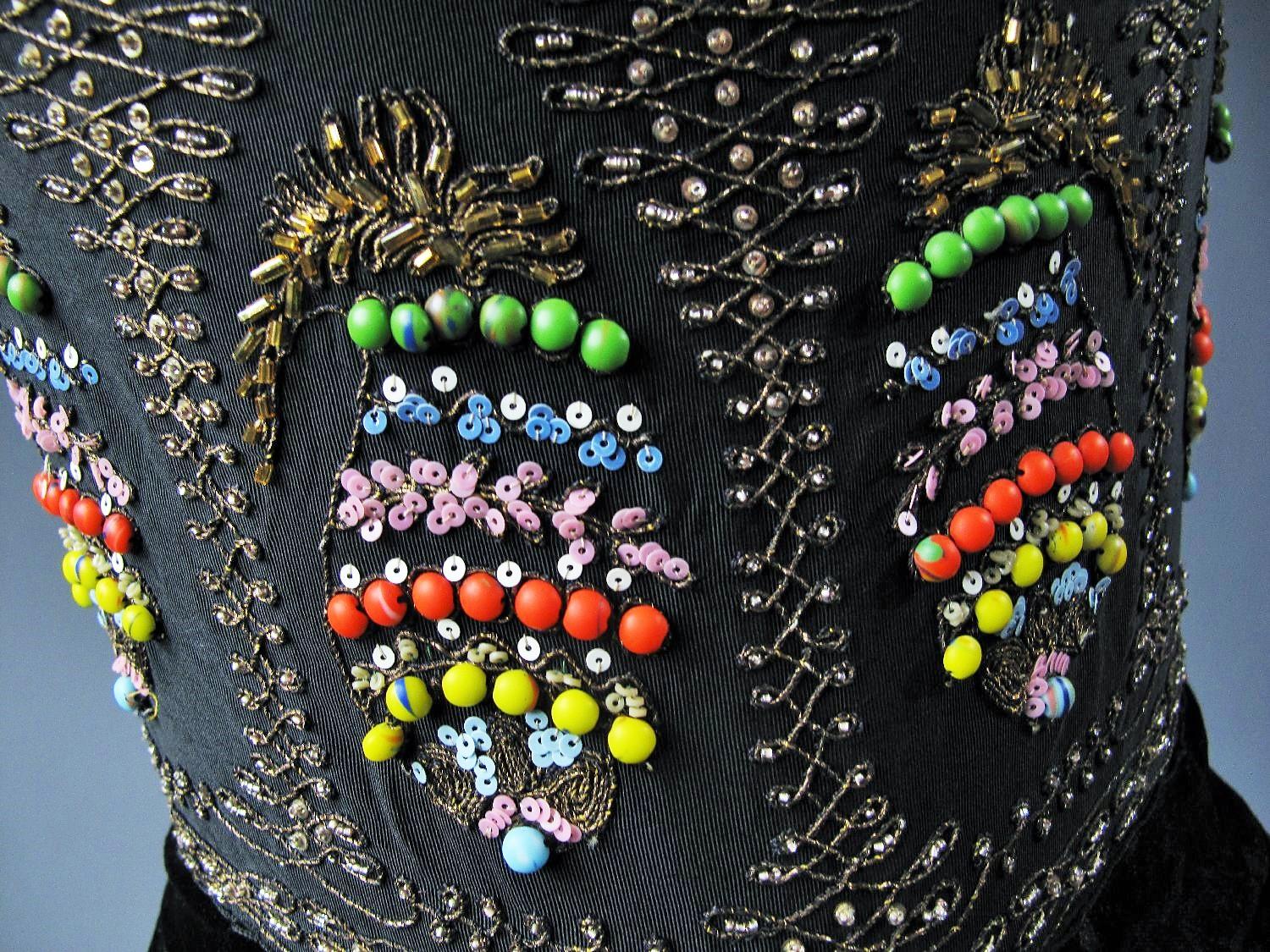 Ein Madame Grès Couture Abendkleid - Herbst Winter 1953 im Angebot 10