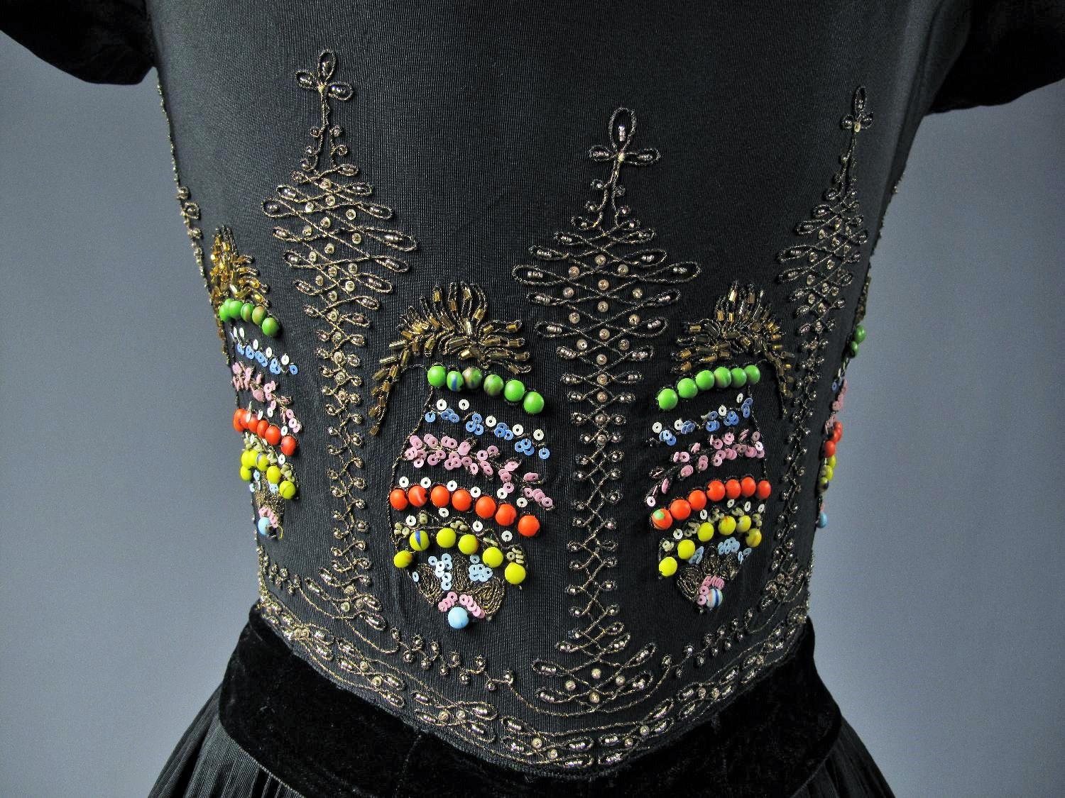 Ein Madame Grès Couture Abendkleid - Herbst Winter 1953 im Angebot 11