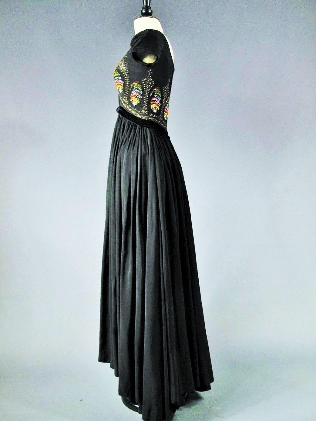 A Madame Grès Couture Evening Dress - Autumn Winter 1953 For Sale 12