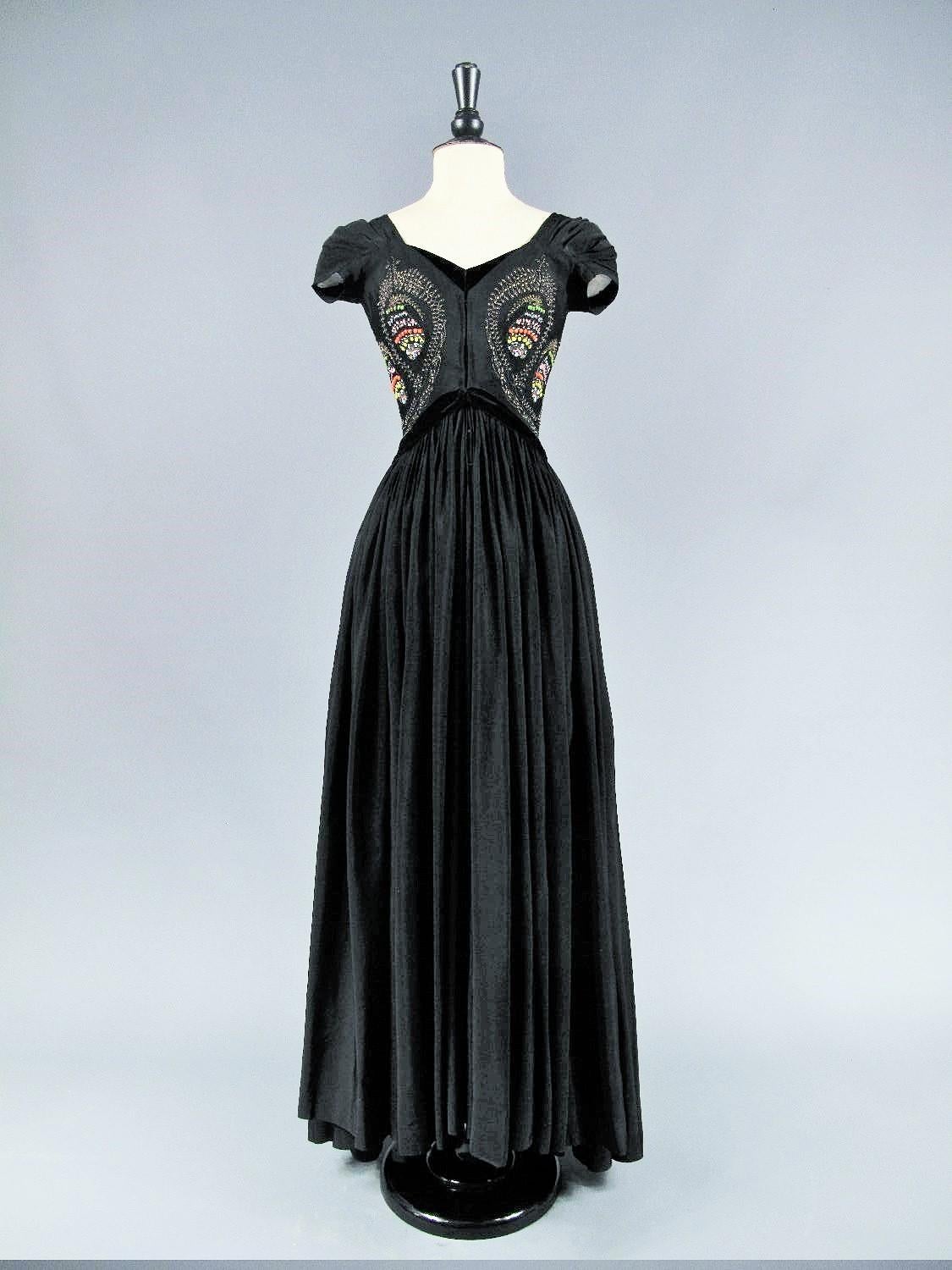 Ein Madame Grès Couture Abendkleid - Herbst Winter 1953 im Angebot 1
