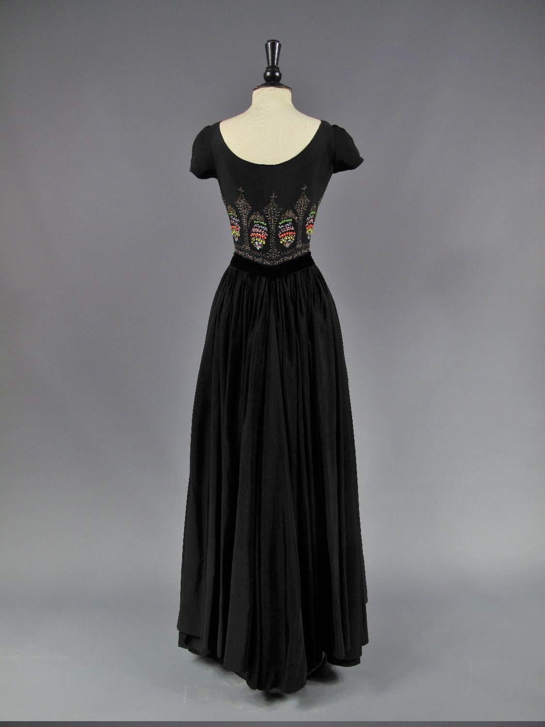 A Madame Grès Couture Evening Dress - Autumn Winter 1953 For Sale 4