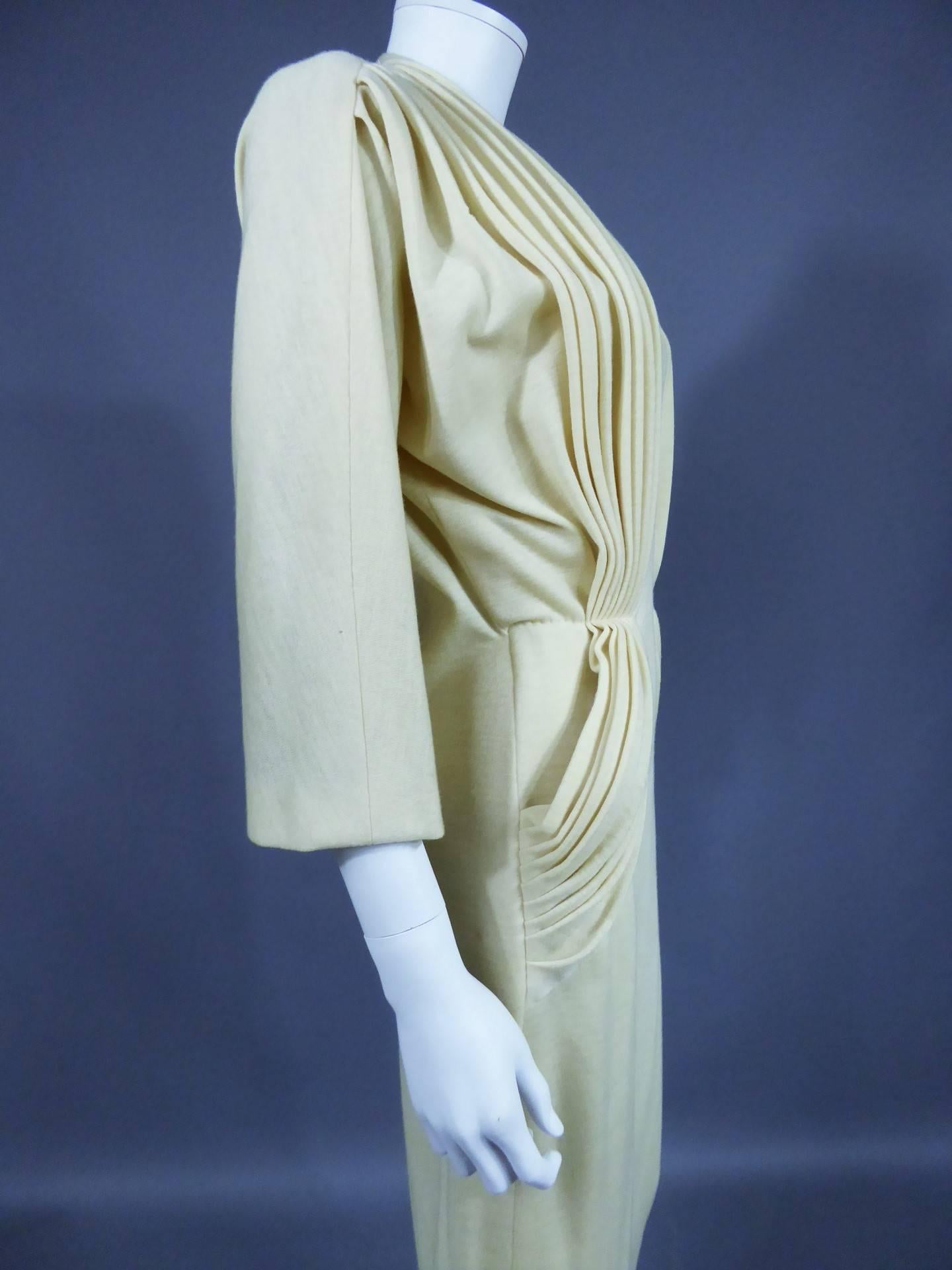 Robe de Couture en laine beige de Madame Grès (attribuée à) - France Circa 1970 Bon état - En vente à Toulon, FR