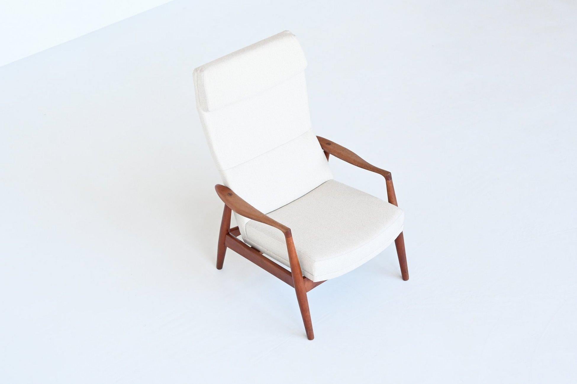 A. Madsen & H. Schubell lounge chair “Tove” Bovenkamp The Netherlands 1960 For Sale 11