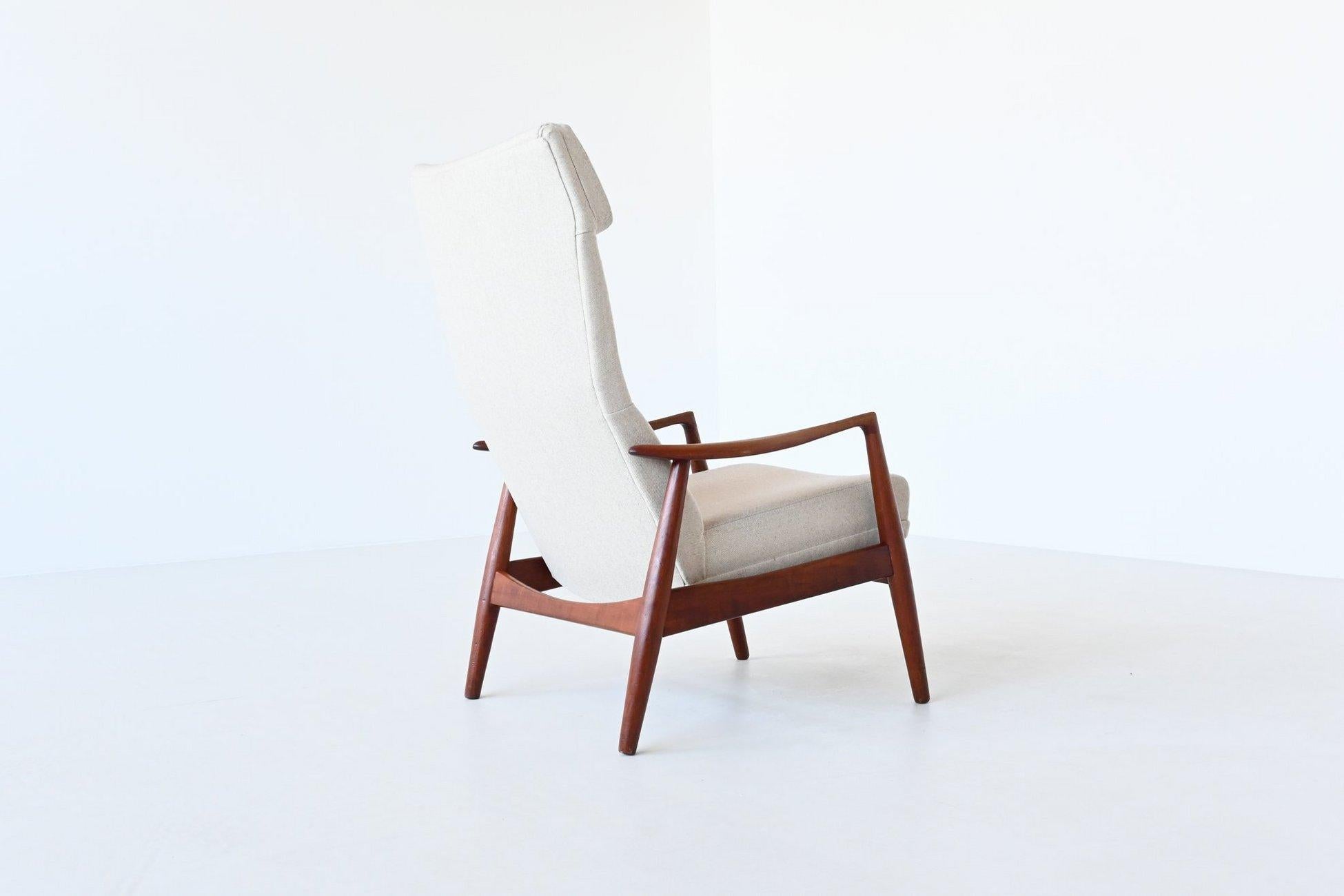 Dutch A. Madsen & H. Schubell lounge chair “Tove” Bovenkamp The Netherlands 1960 For Sale