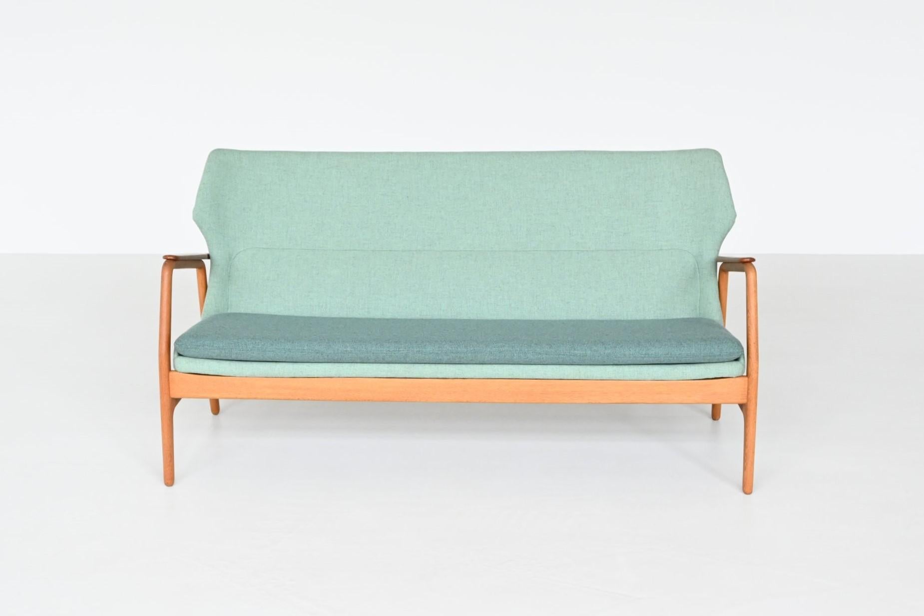 Fantastic shaped sofa designed by Arnold Madsen & Henri Schubell for Bovenkamp, The Netherlands 1960. Aksel Bender Madsen was contracted by Bovenkamp to work for them end 1950’s begin of the 1960’s. He designed and helped Bovenkamp to integrate