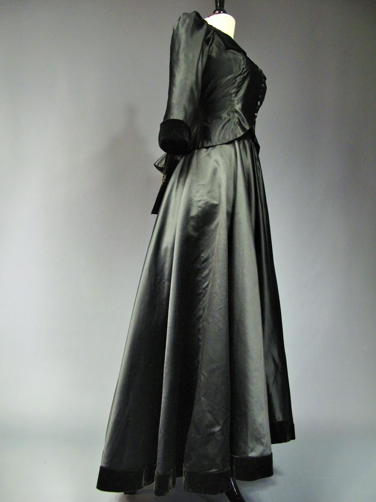 Maggy Rouff - Robe de soirée haute couture en satin noir et velours, circa 1935 en vente 9